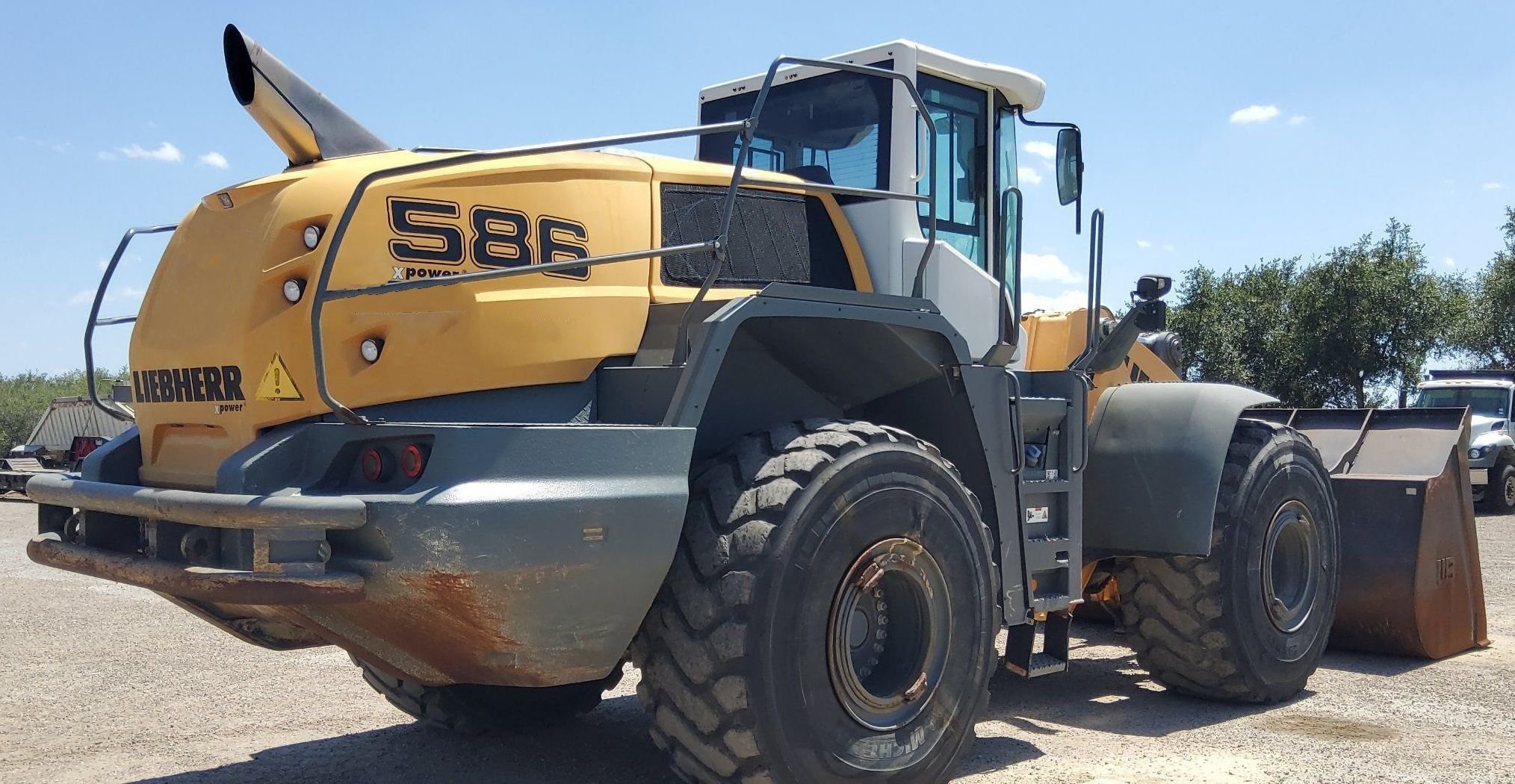 gallery 2017 Liebherr L586 wheel loader