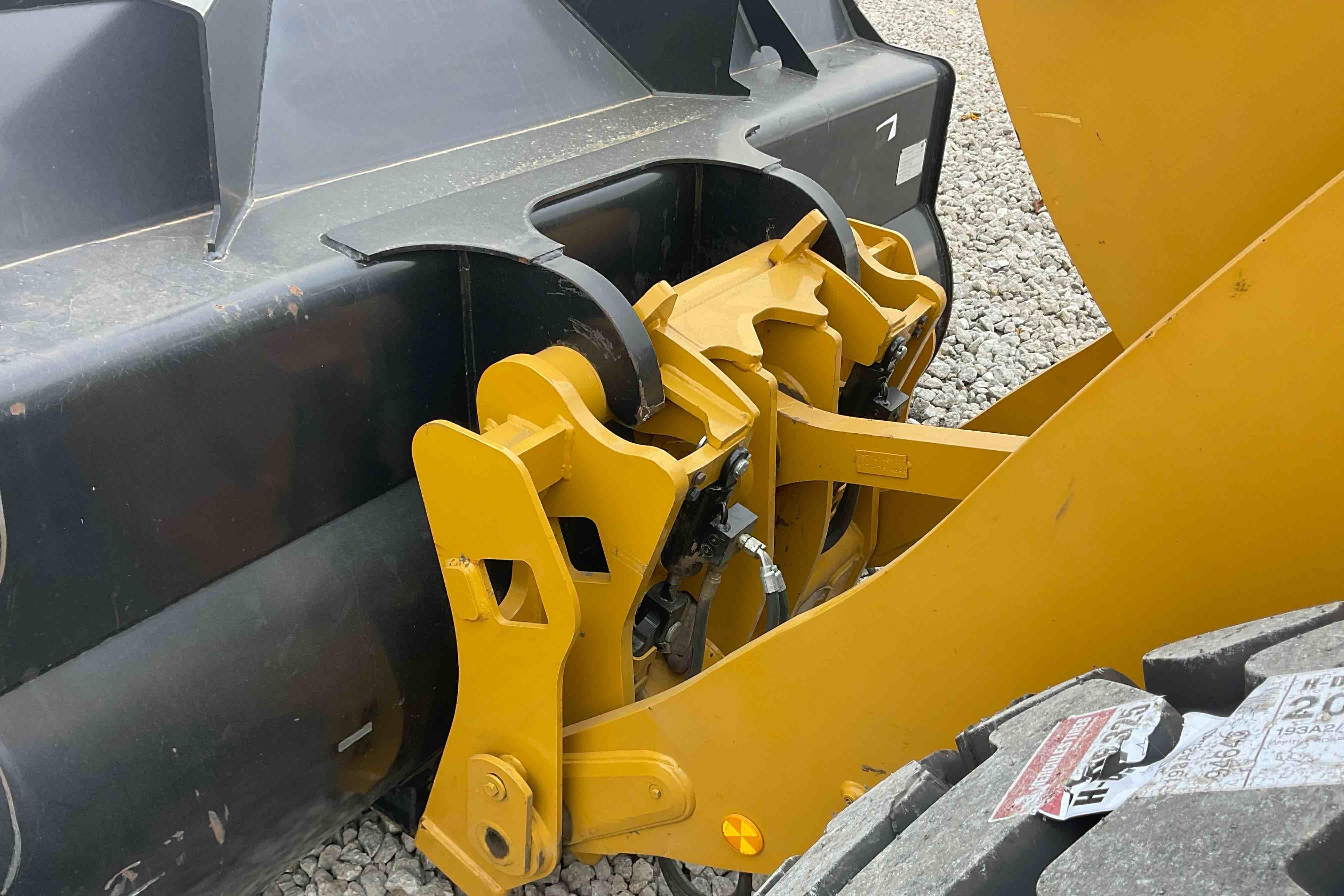 gallery 2016 Caterpillar 938M Wheel Loader