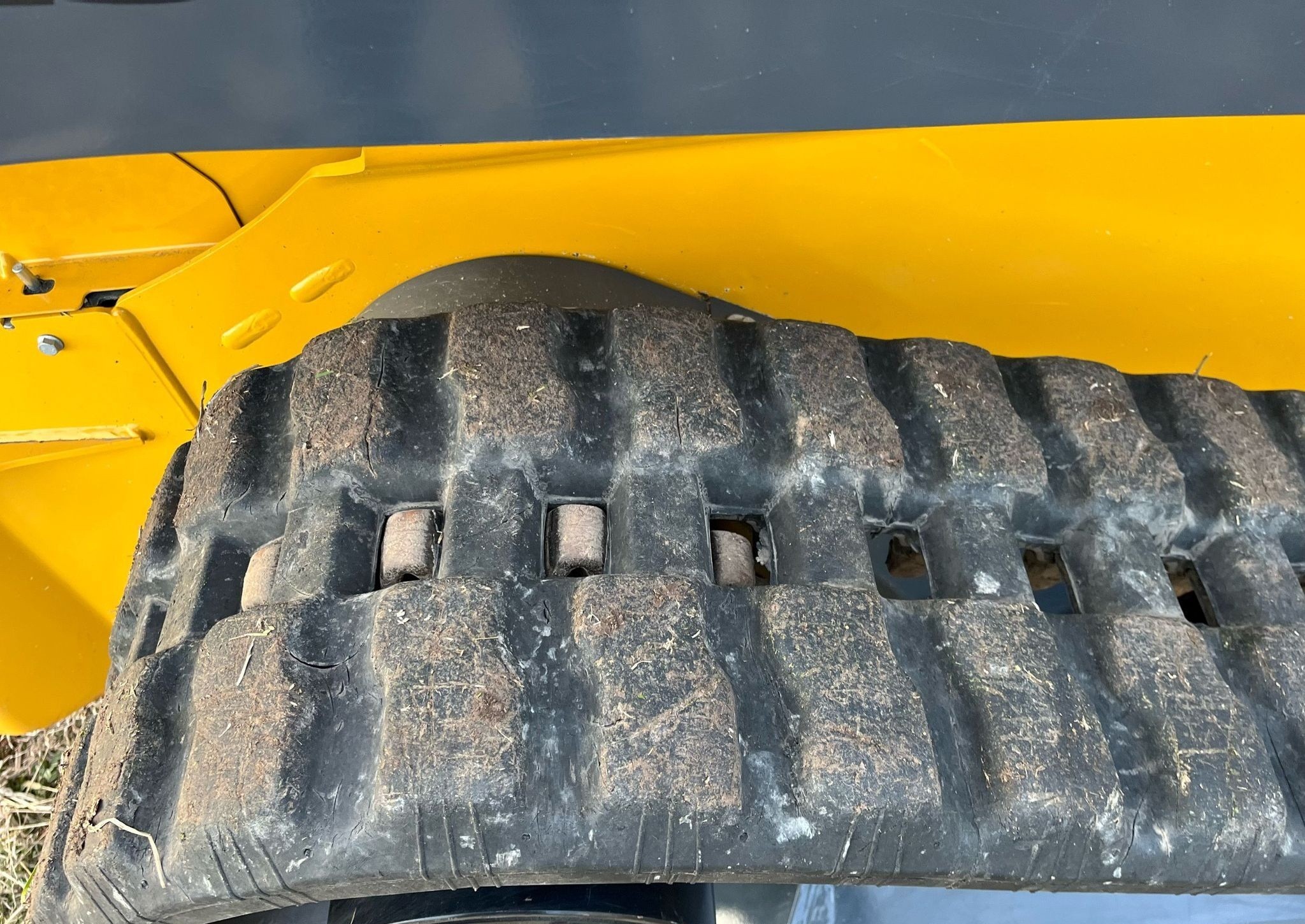 gallery 2019 John Deere 325G tracked skid steer loader