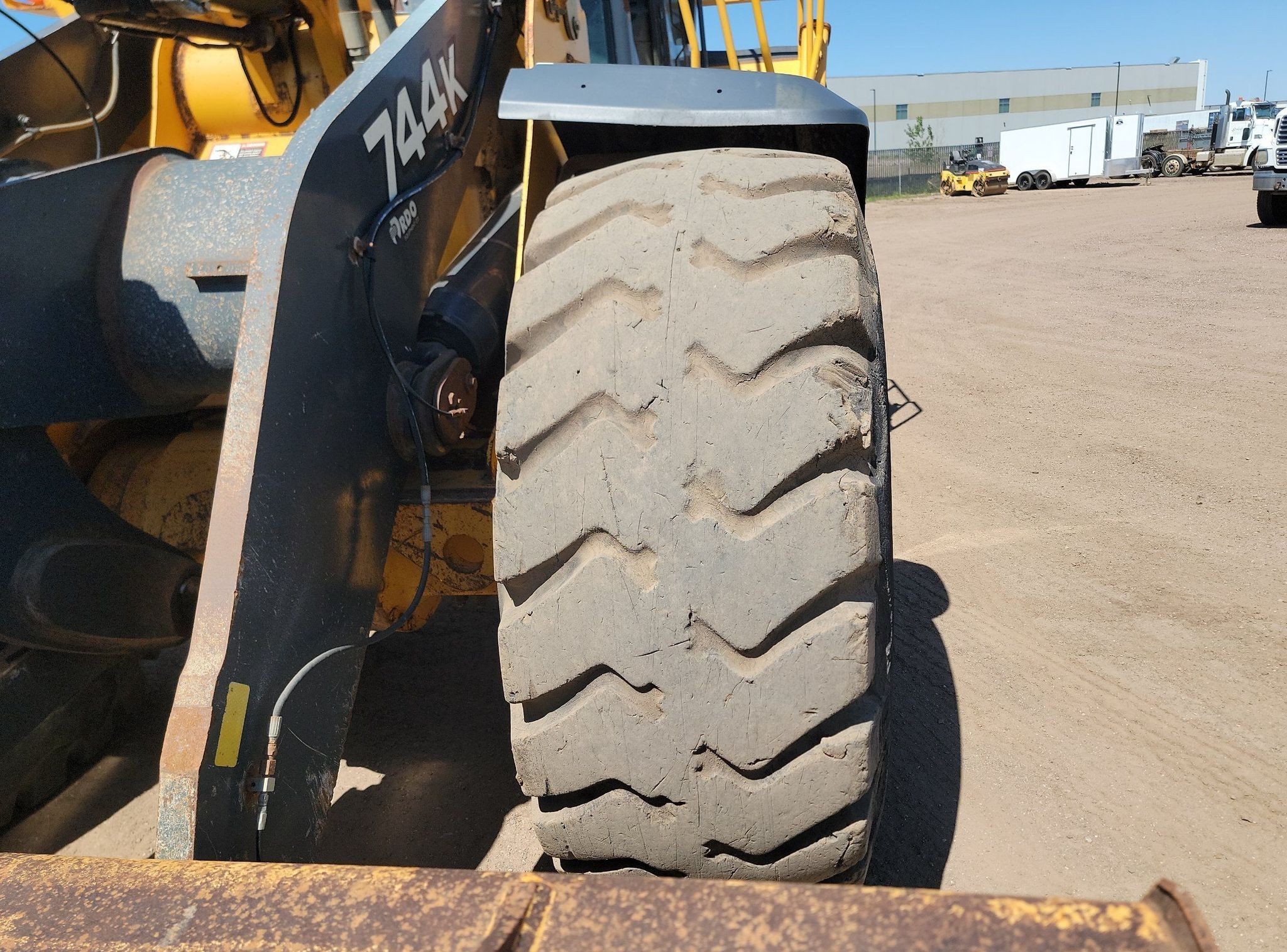 gallery 2012 John Deere 744K wheel loader