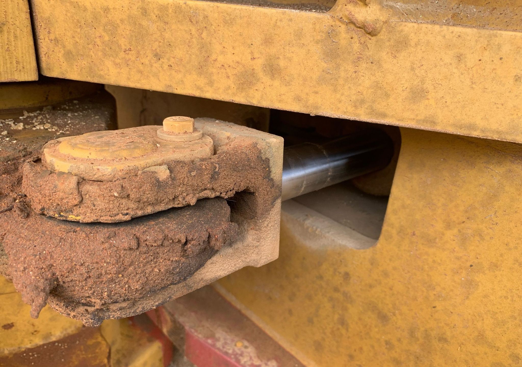 gallery 2008 Caterpillar CS56 single drum vibratory roller