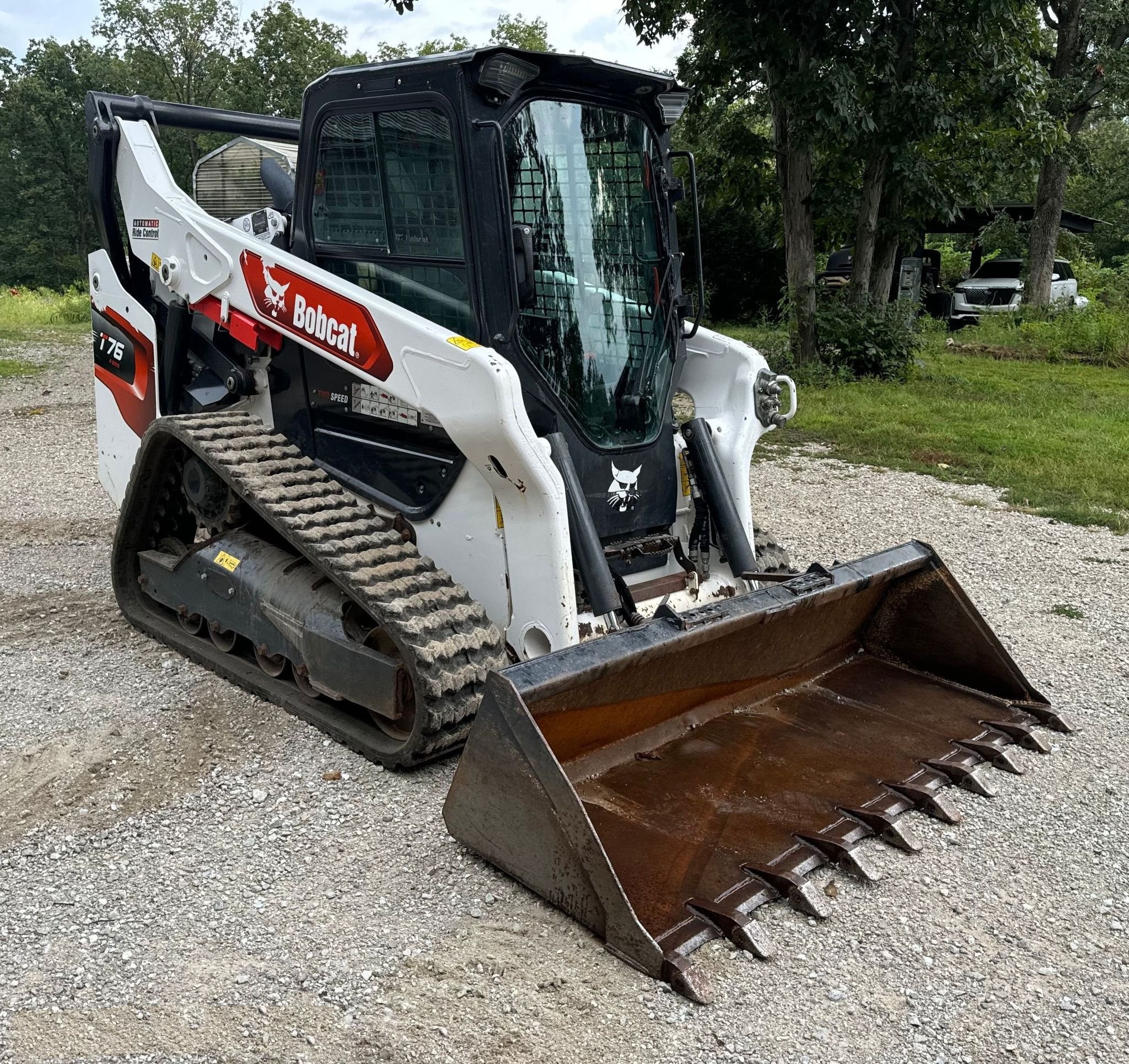 gallery 2022 Bobcat T76 R-Series tracked skid steer loader