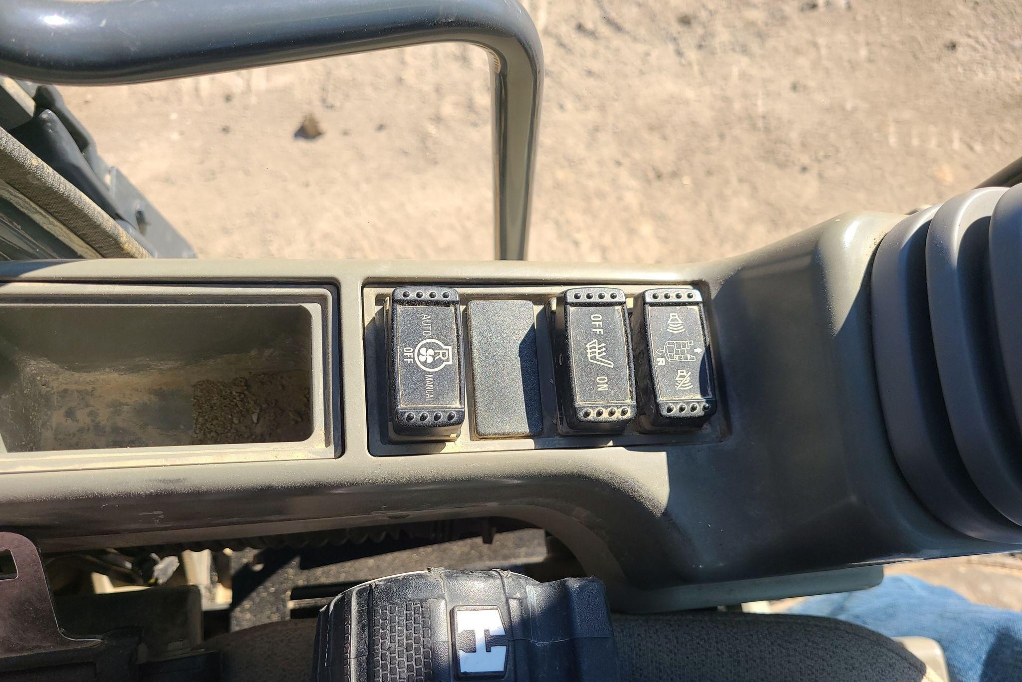 gallery 2014 John Deere 350G LC excavator