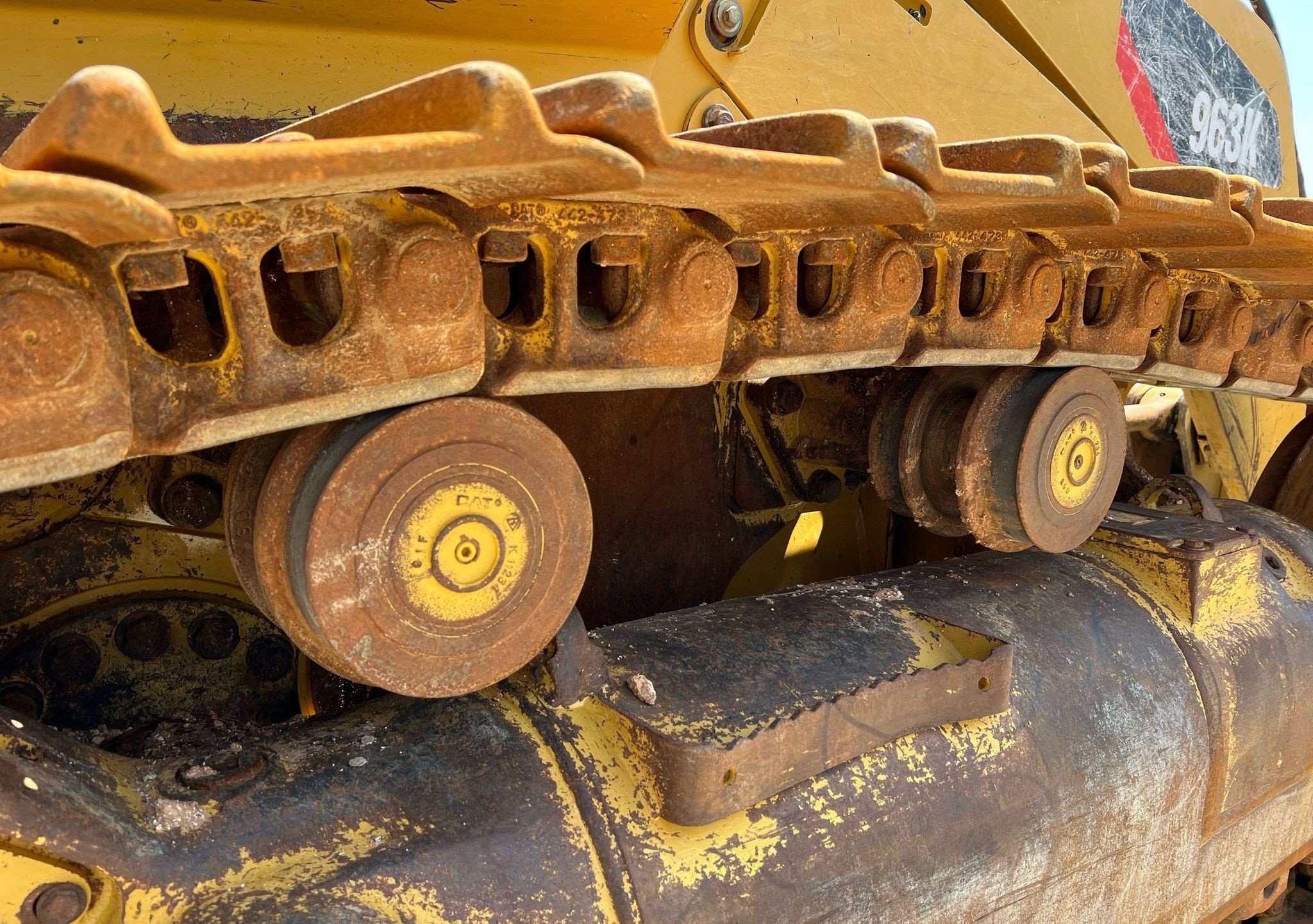 gallery 2016 Caterpillar 963K track loader