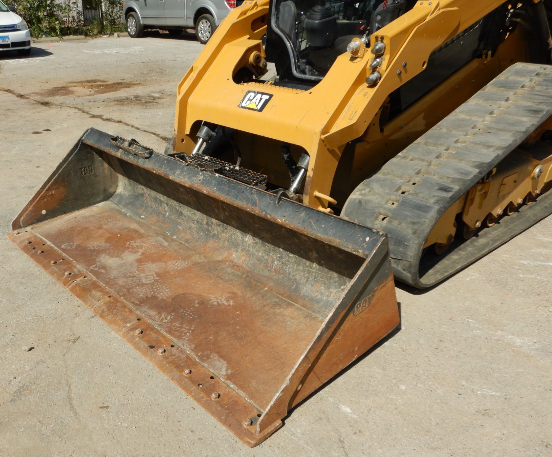 gallery 2018 Caterpillar 299D2 skid steer