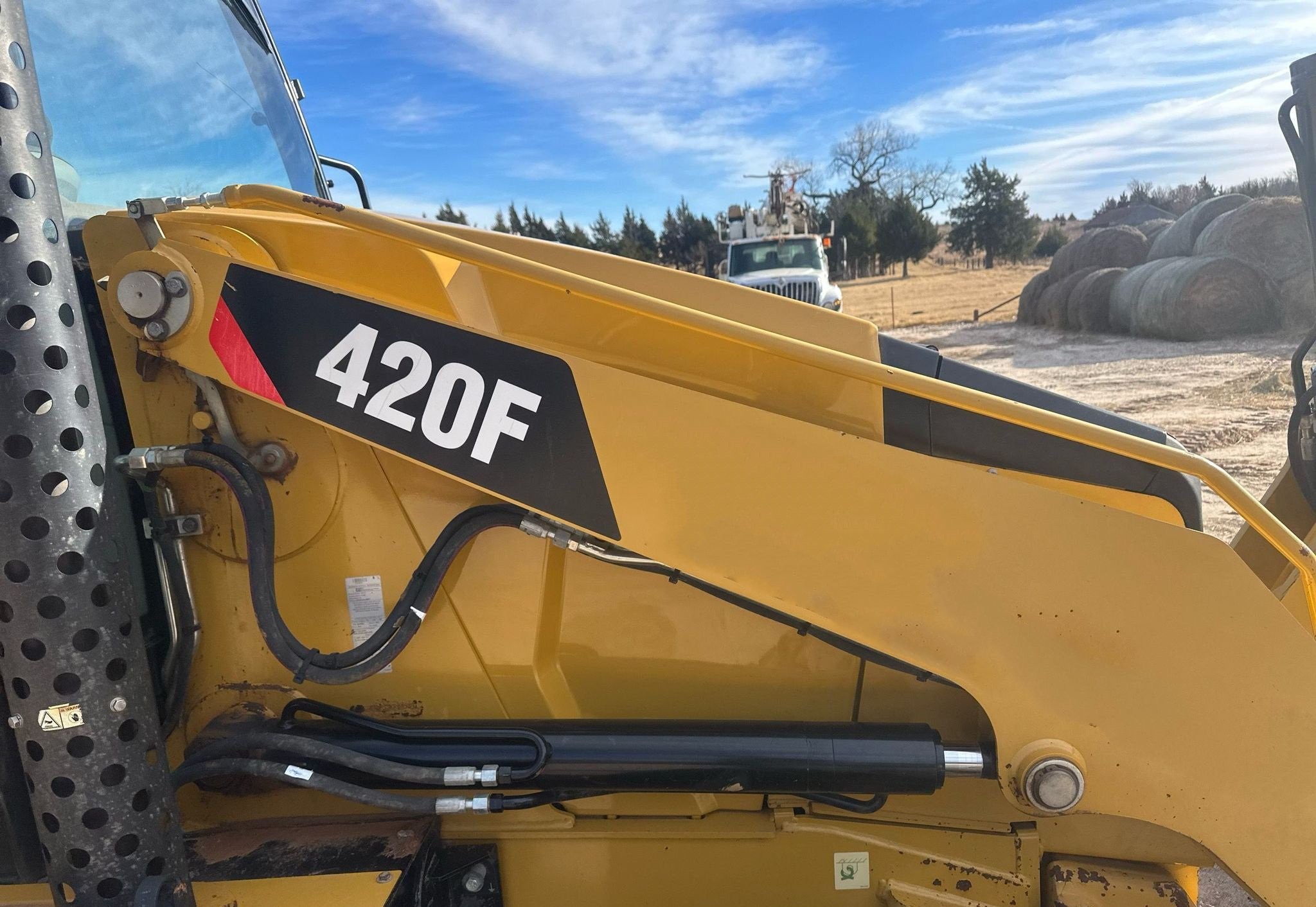 gallery 2015 Caterpillar 420F backhoe