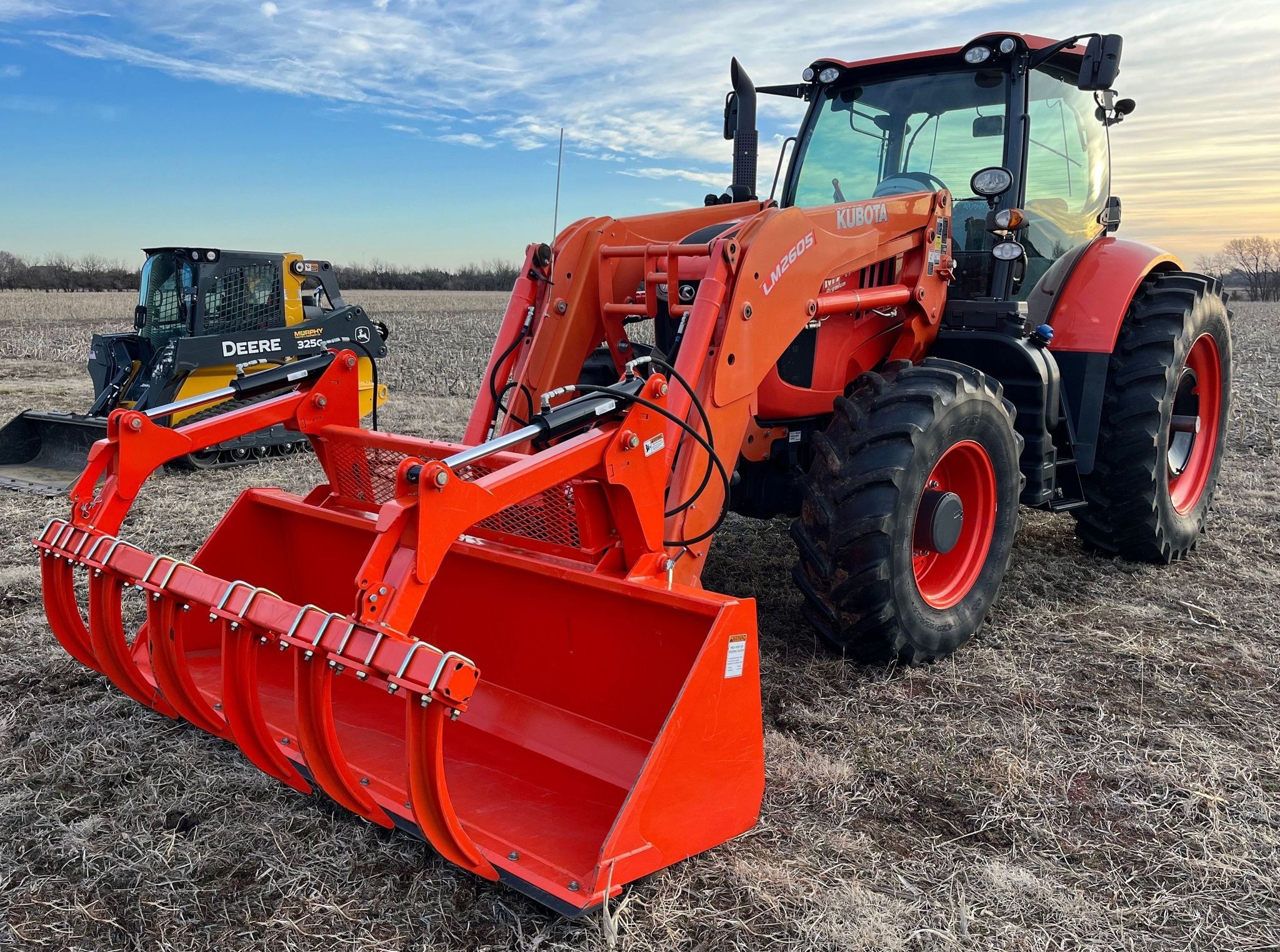 gallery 2018 Kubota M7-171 MFWD tractor