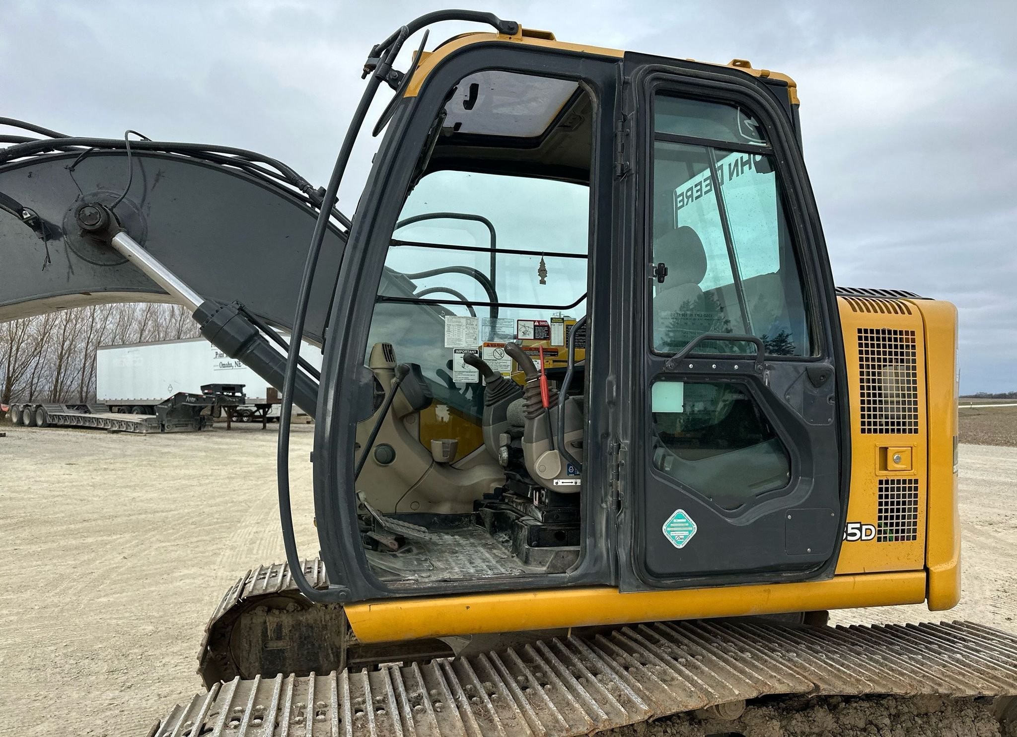 gallery 2012 John Deere FF135DX excavator