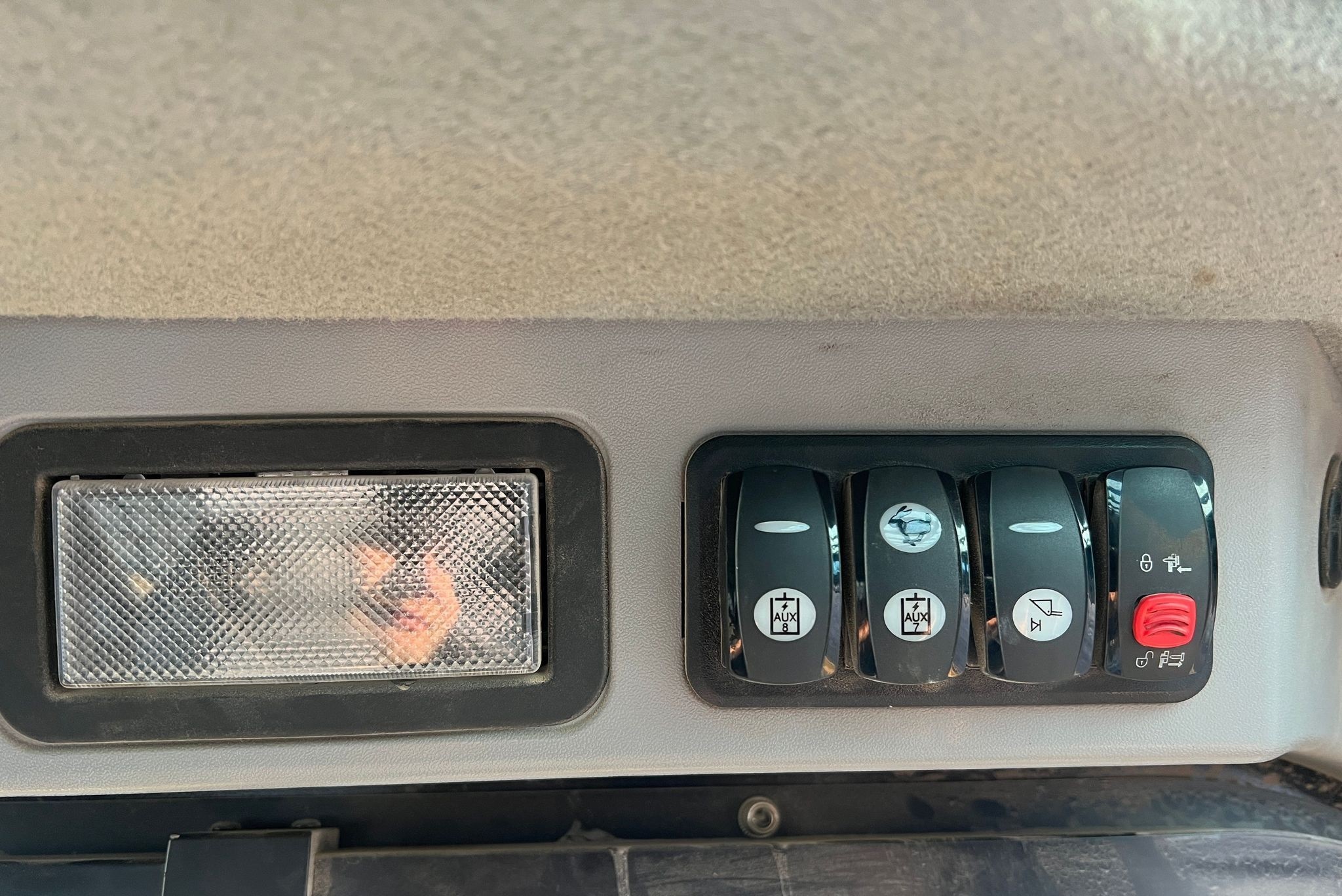 gallery 2019 Caterpillar 289D tracked skid steer loader