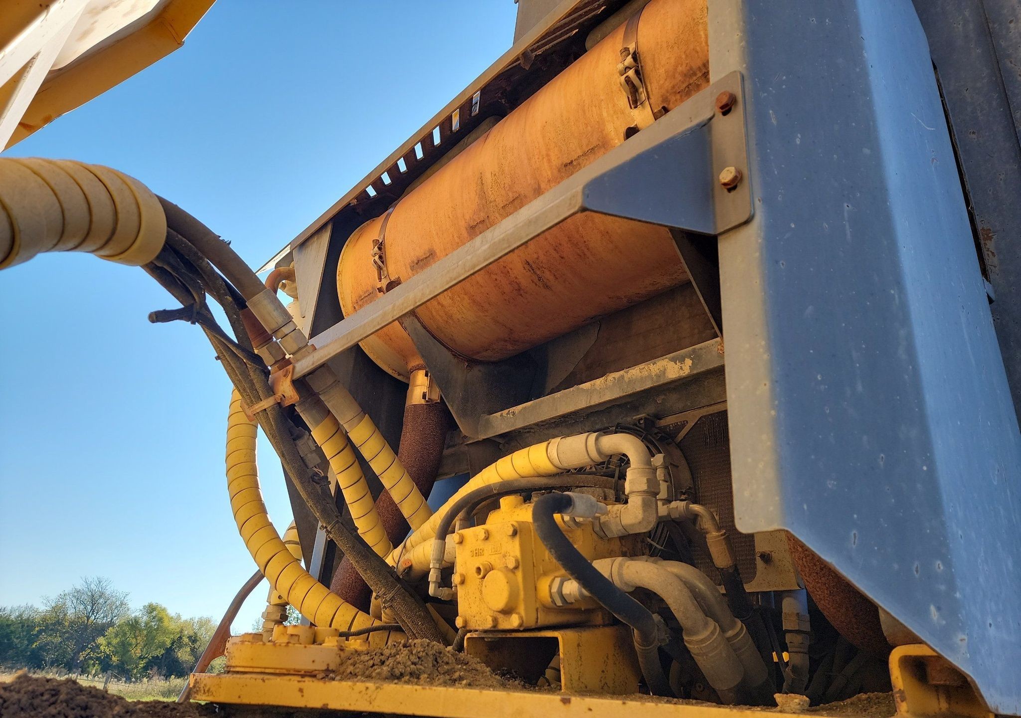 gallery 2001 John Deere 400C haul truck