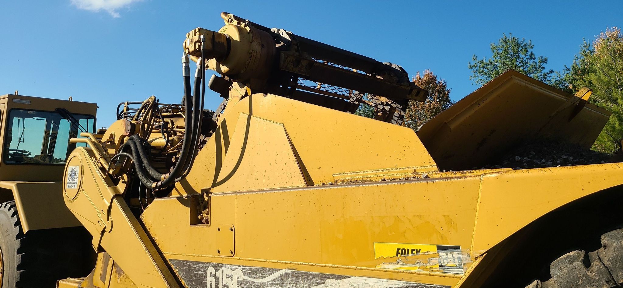 gallery 2006 Caterpillar 615C Series II elevating scraper