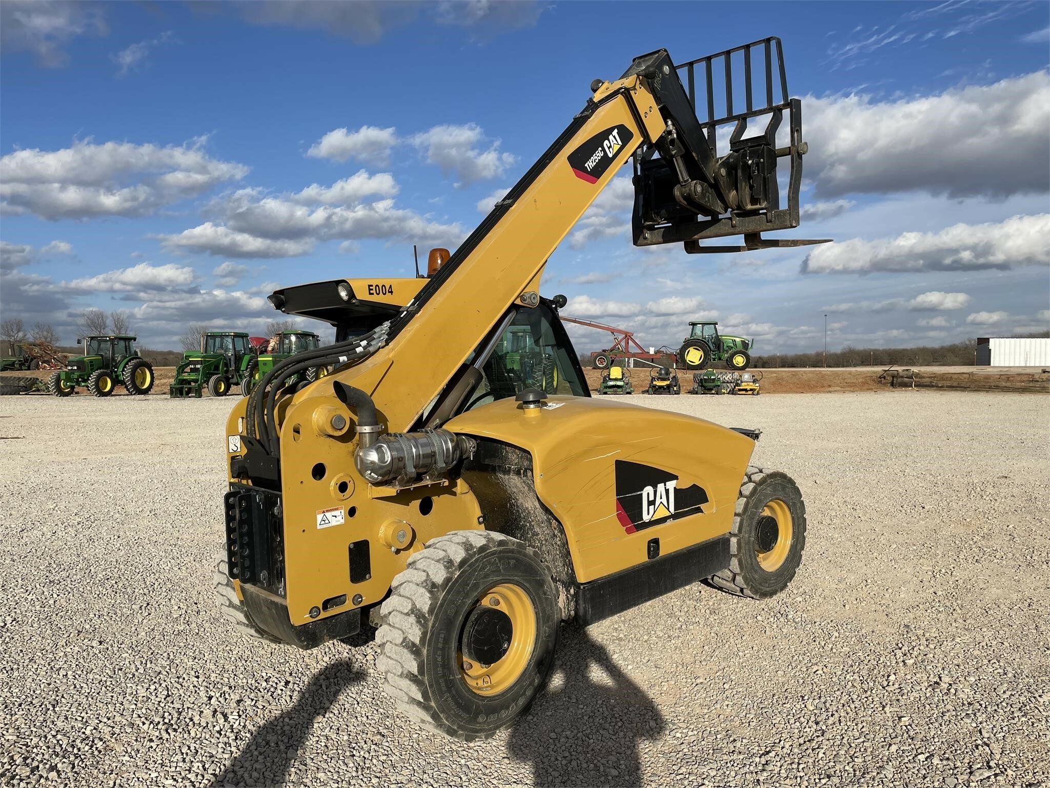 gallery 2015 Caterpillar TH255C Telehandler