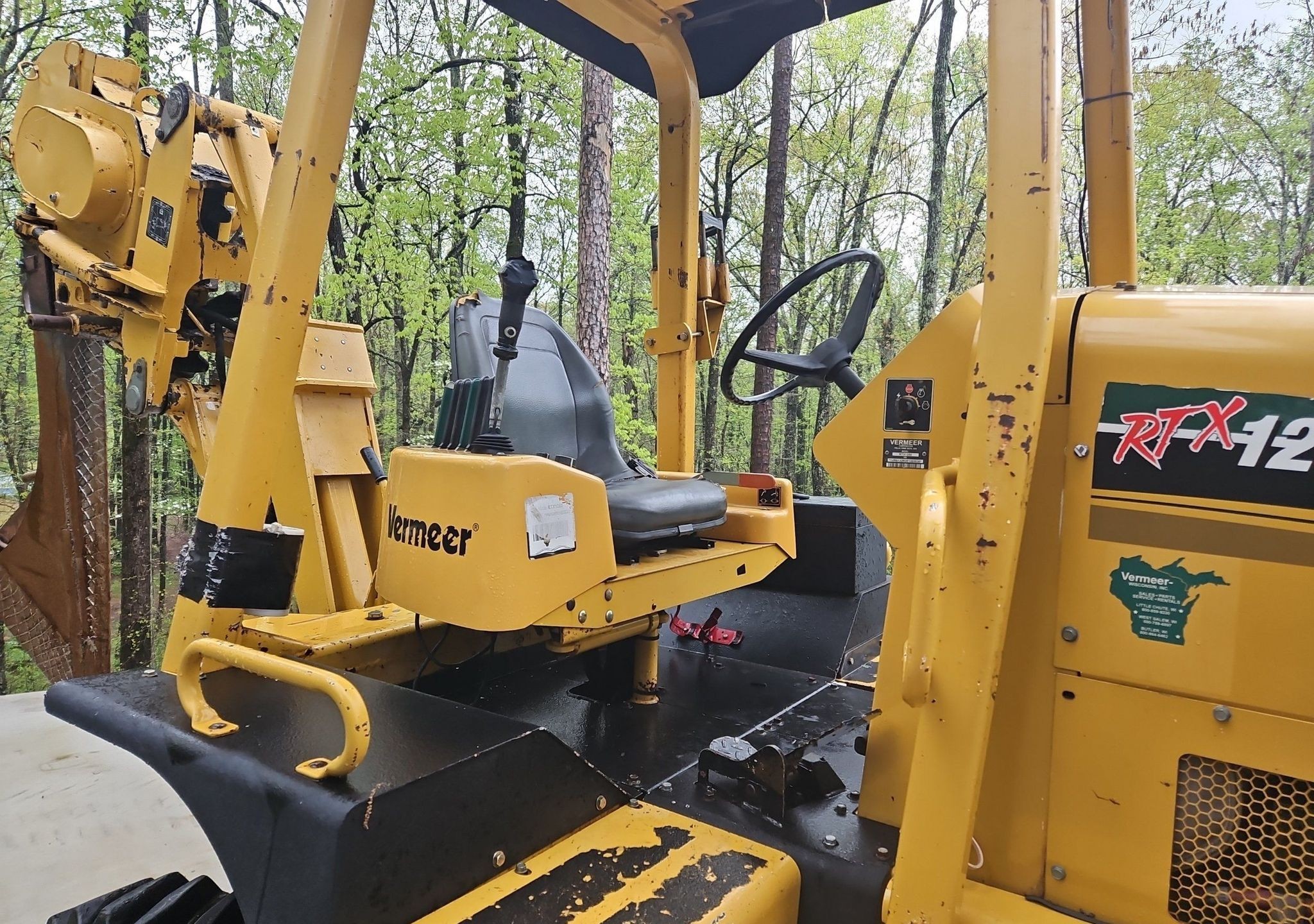 gallery 2014 Vermeer RTX1250 cable plow