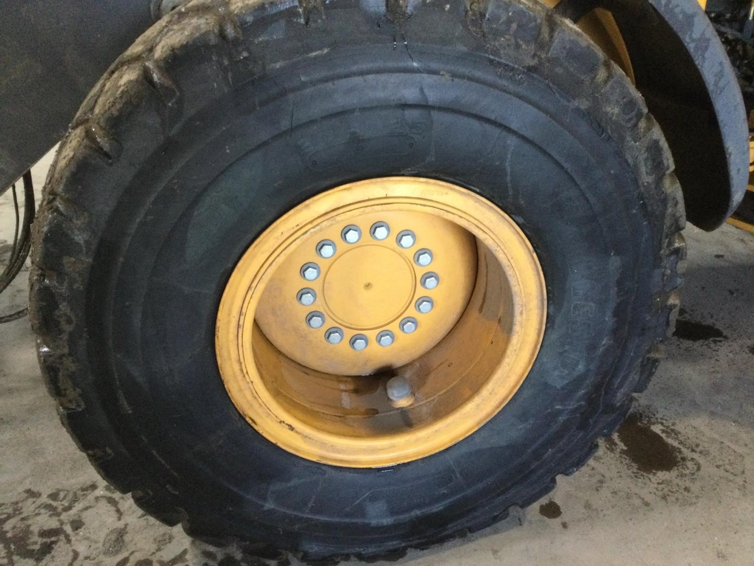 gallery 2009 John Deere 524K High Lift Wheel Loader