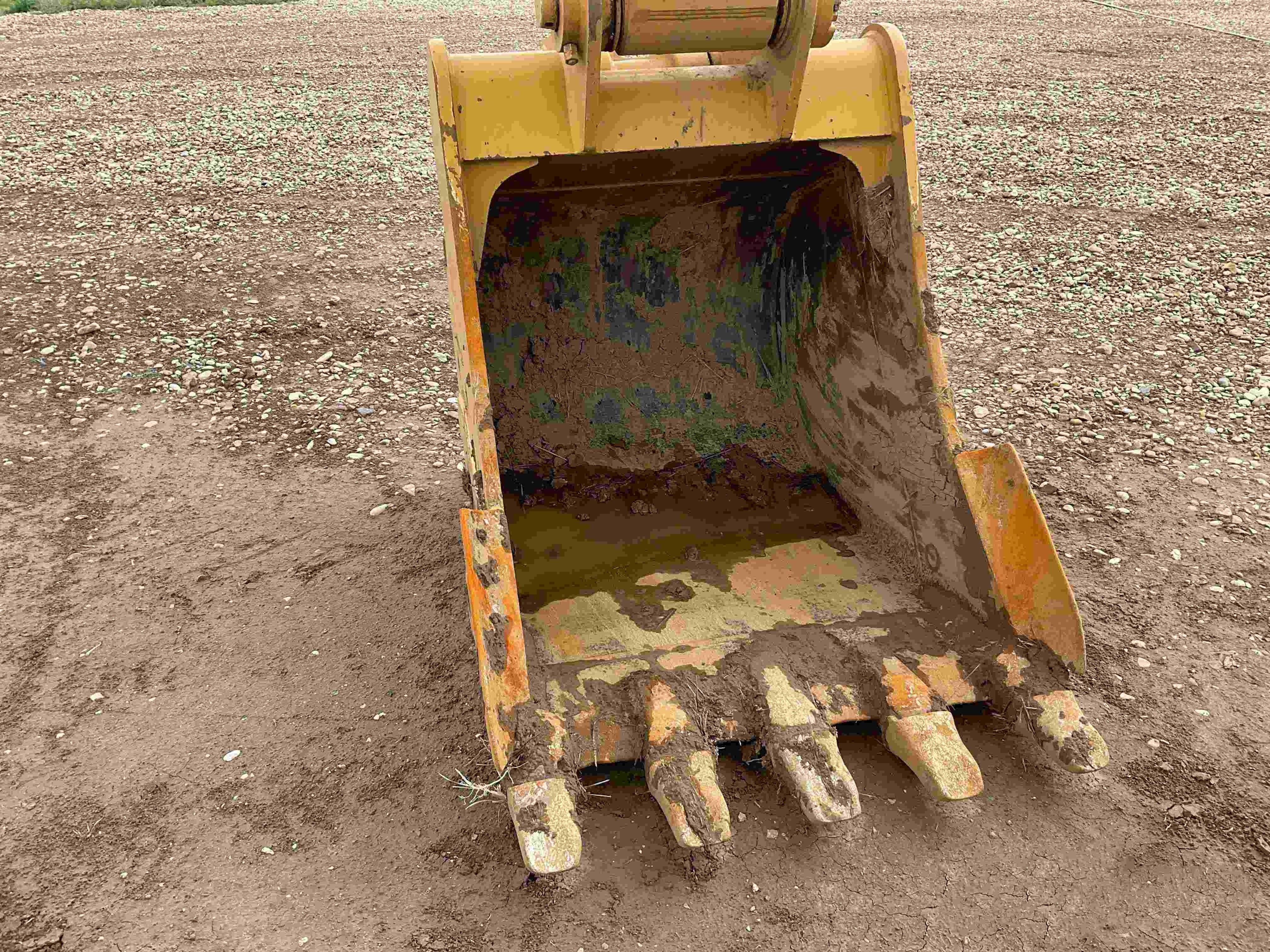 gallery 2017 Caterpillar 320FL Excavator