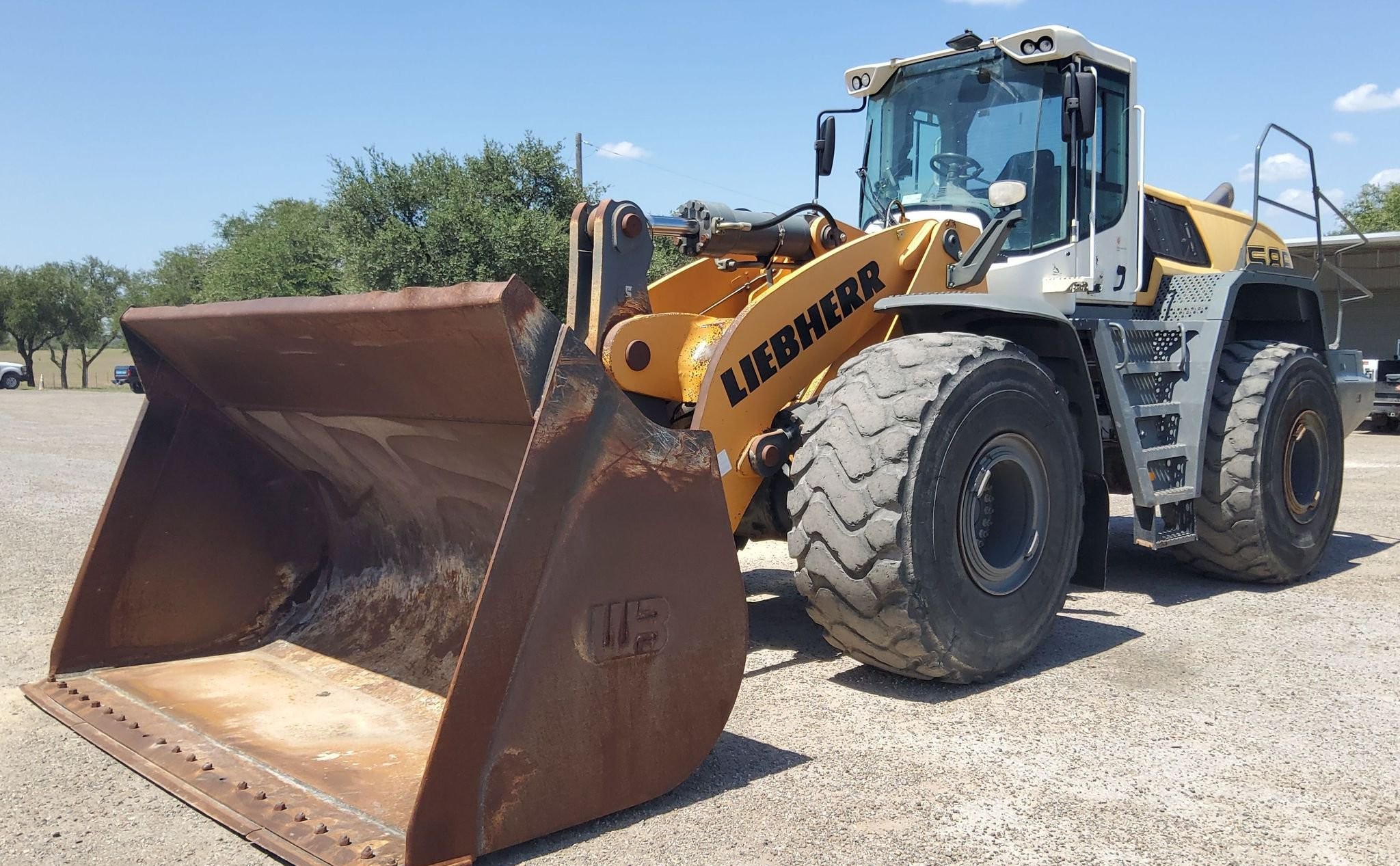gallery 2017 Liebherr L586 wheel loader