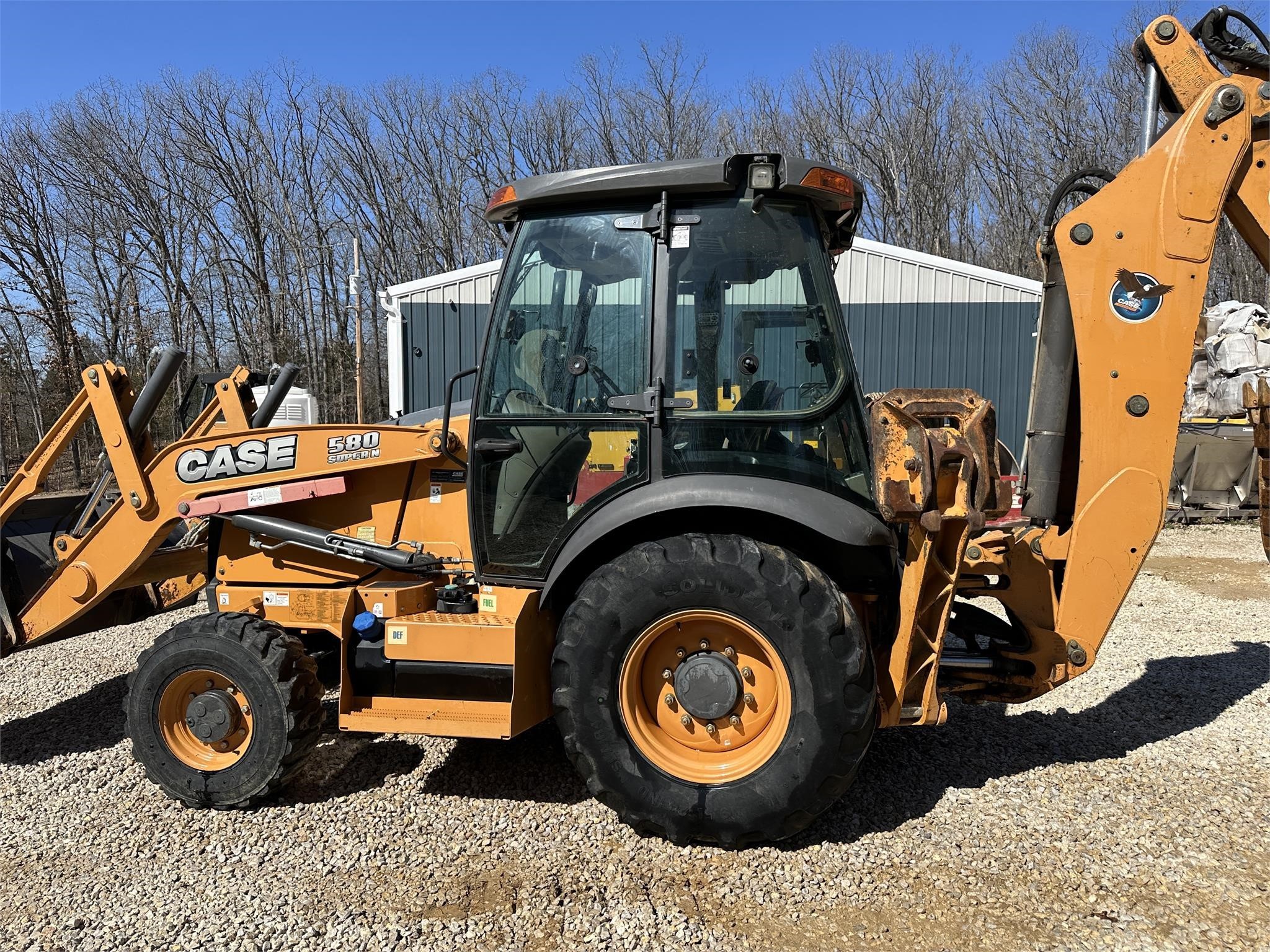 gallery 2018 CASE 580SN Backhoe