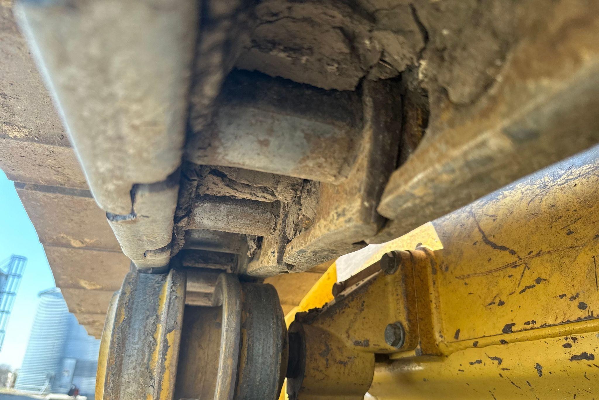 gallery 2002 Caterpillar 953C track loader