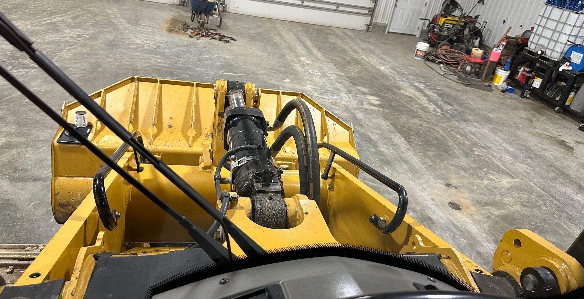 gallery 2016 Caterpillar 953D track loader
