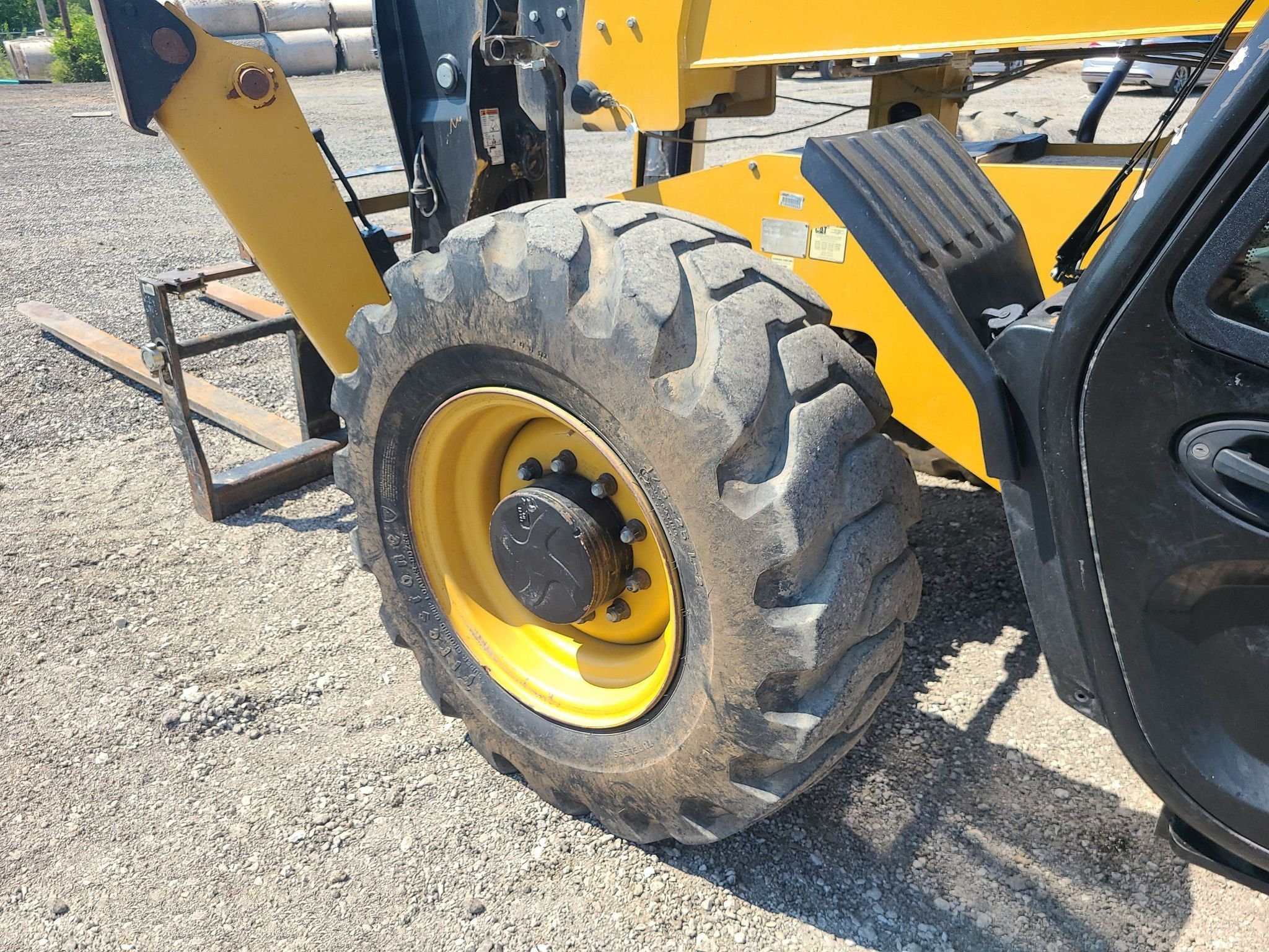 gallery 2018 Caterpillar TL1255D telehandler
