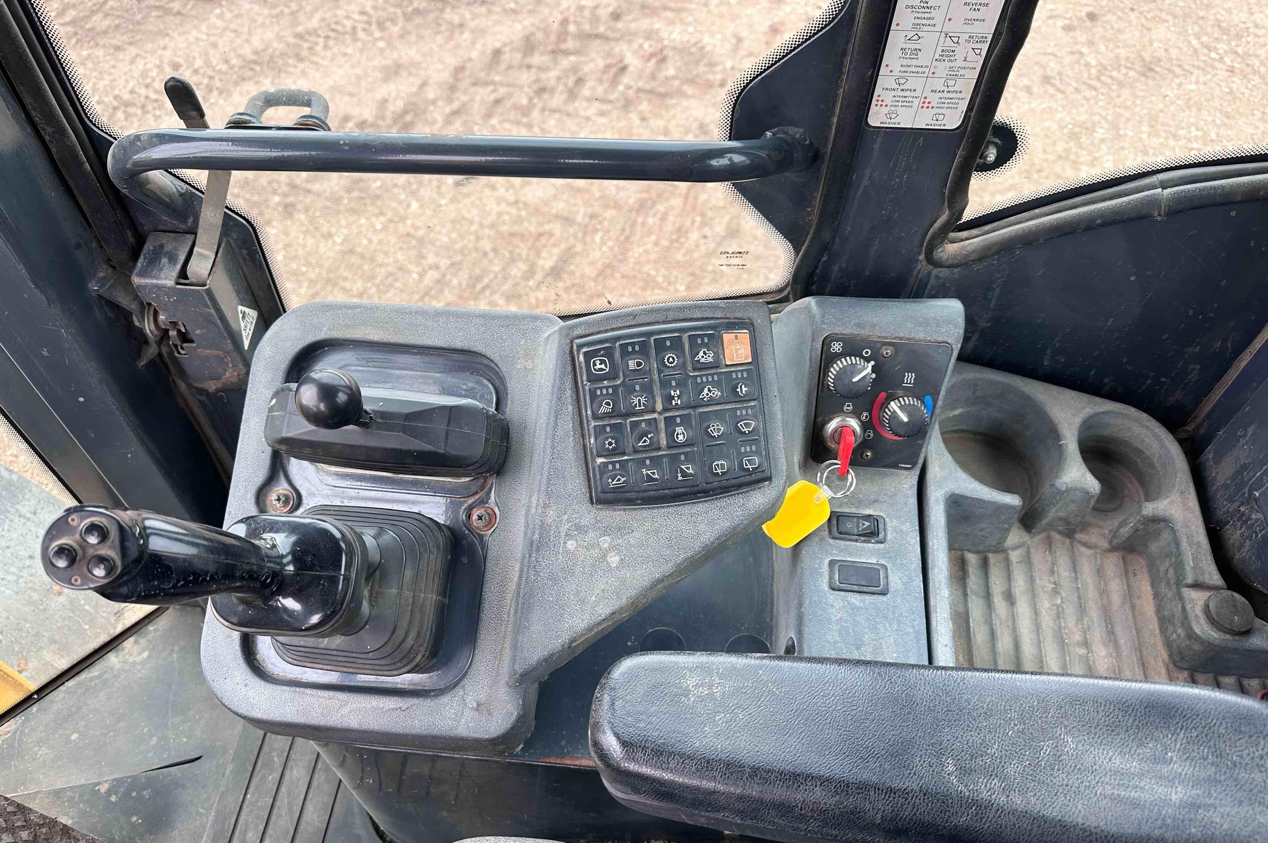 gallery 2004 John Deere 624J Wheel Loader W4-IN-1 Bucket