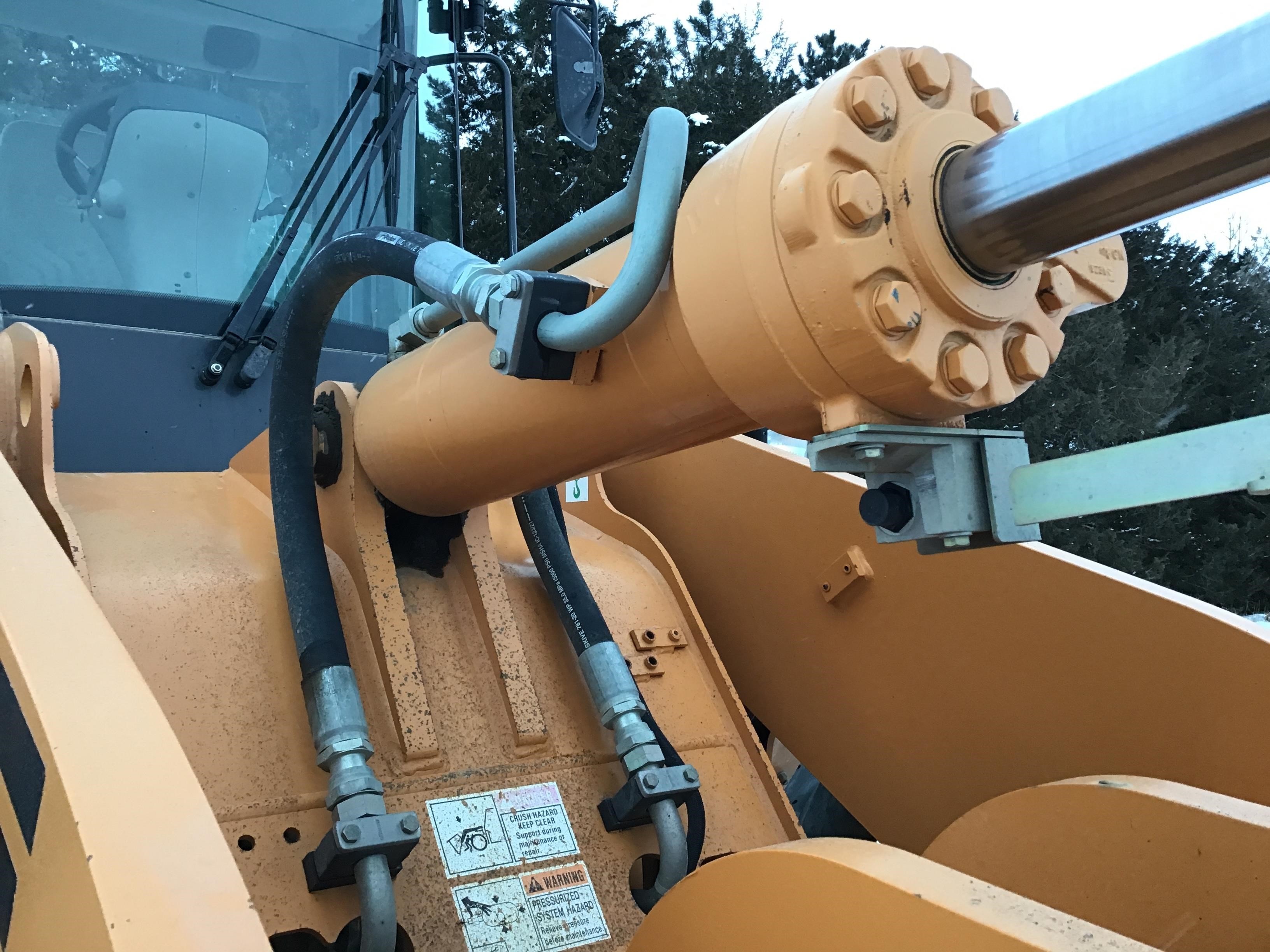 gallery 2010 Case 821E Wheel Loader