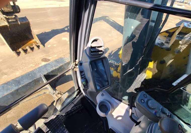 gallery 2014 John Deere 135G excavator