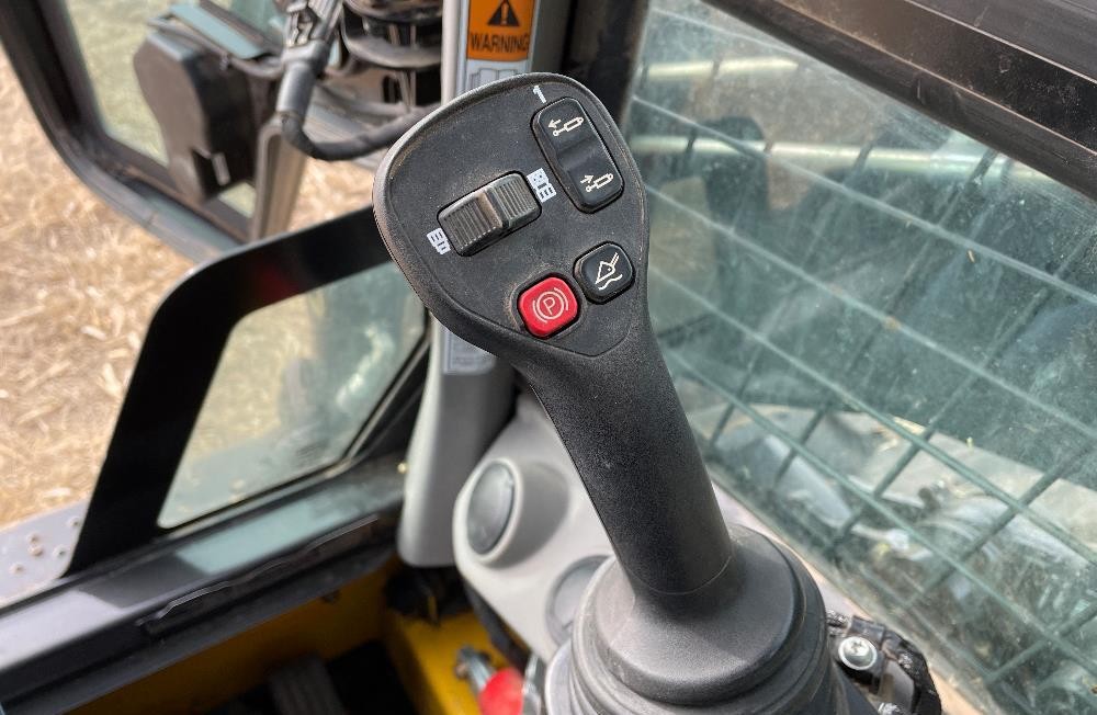 gallery 2020 New Holland L328 Skid Steer