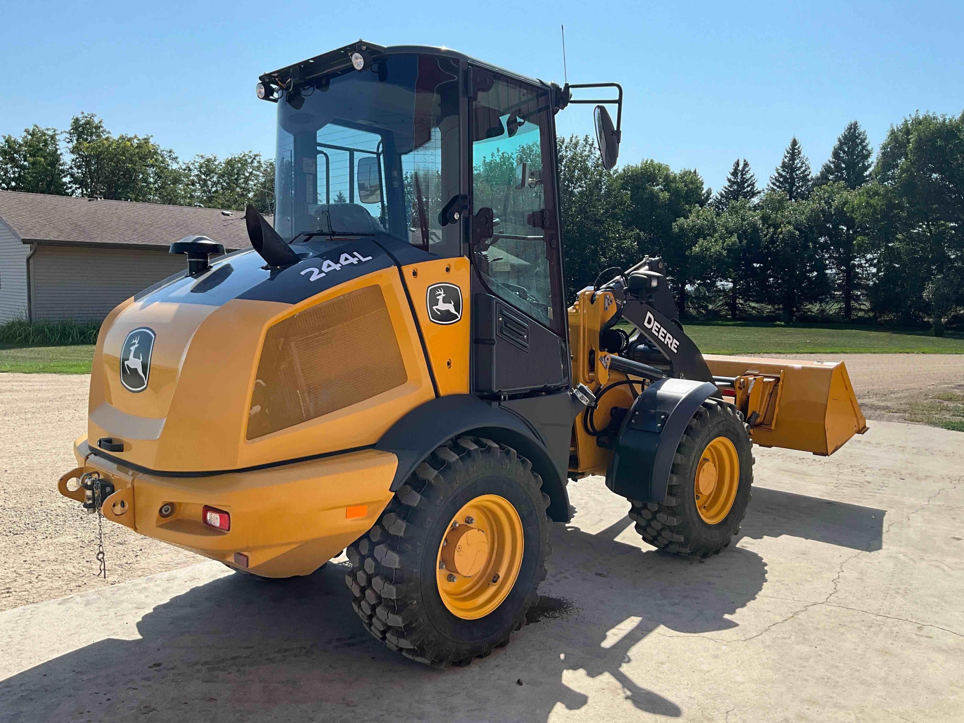gallery 2021 John Deere 244L Wheel Loader