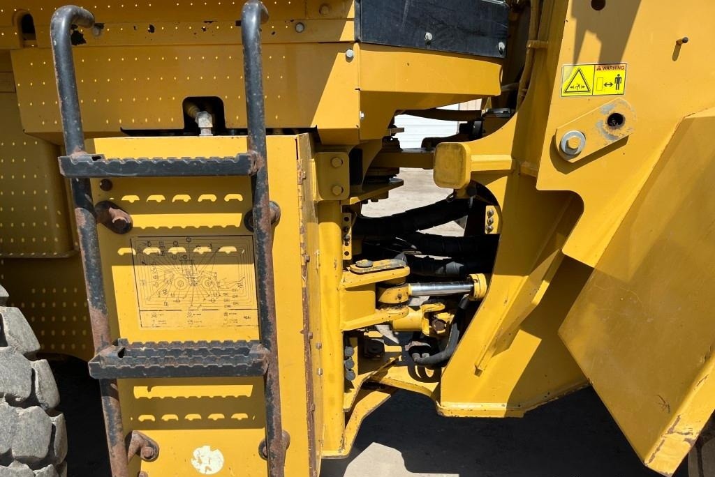 gallery 2008 Caterpillar 938H Wheel Loader
