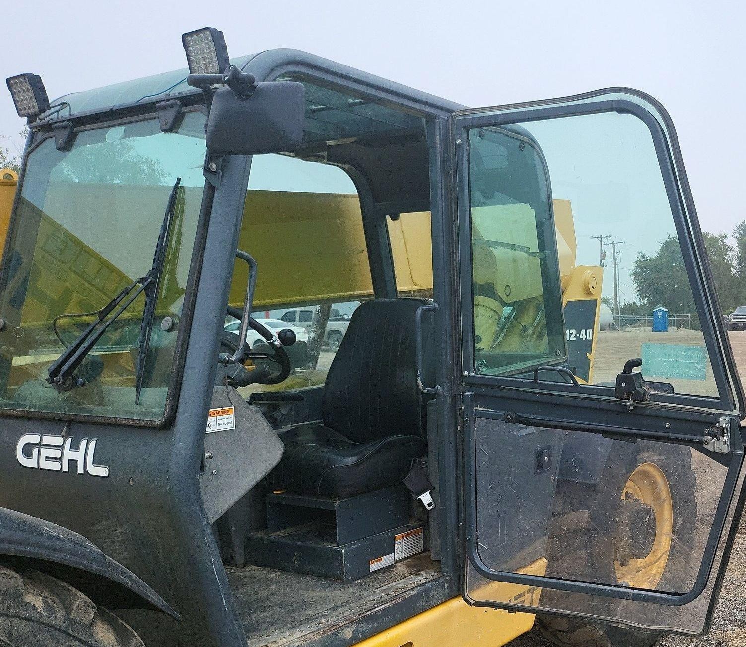 gallery 2017 Gehl DL1240 telehandler