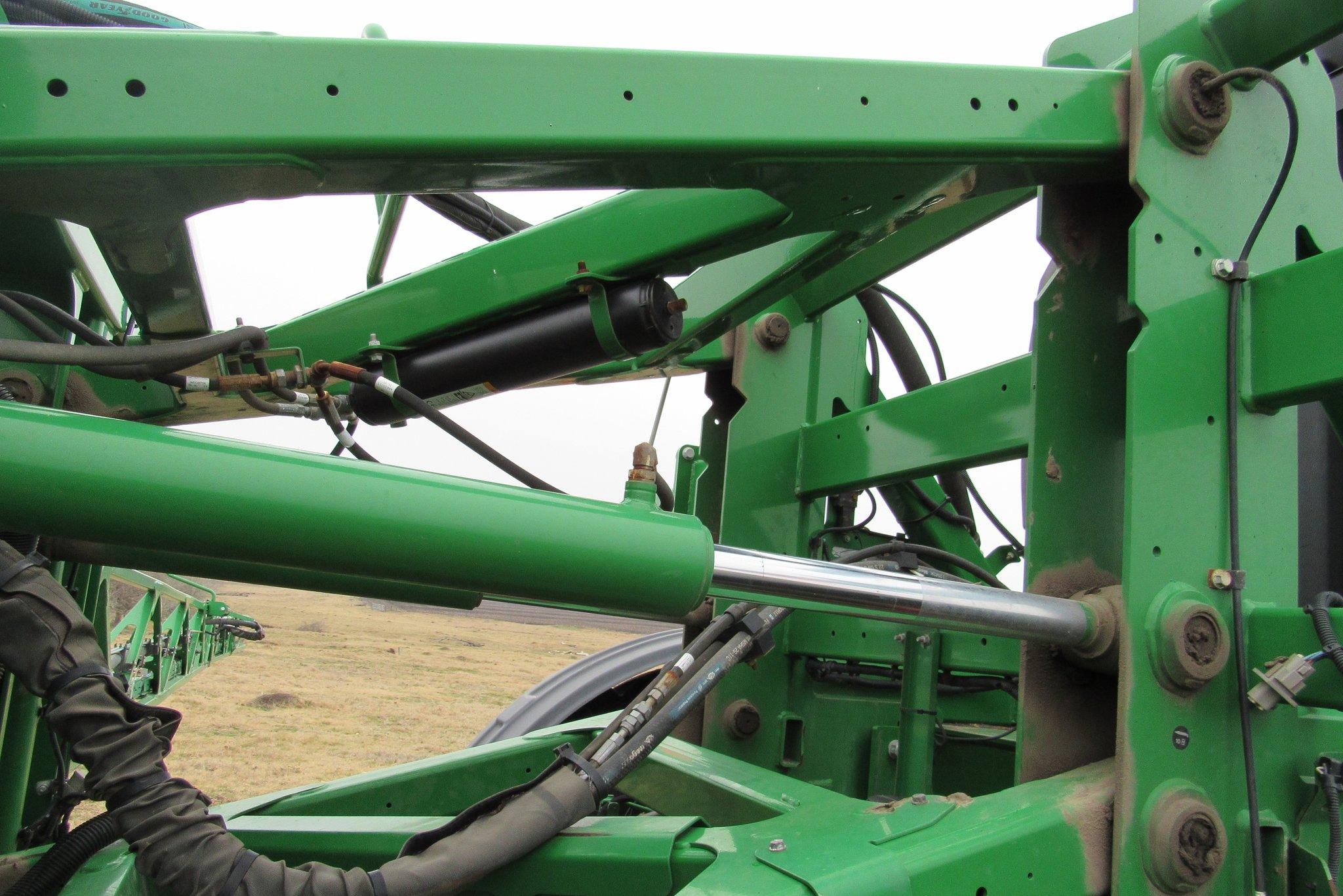 gallery 2014 John Deere R4038 self-propelled sprayer