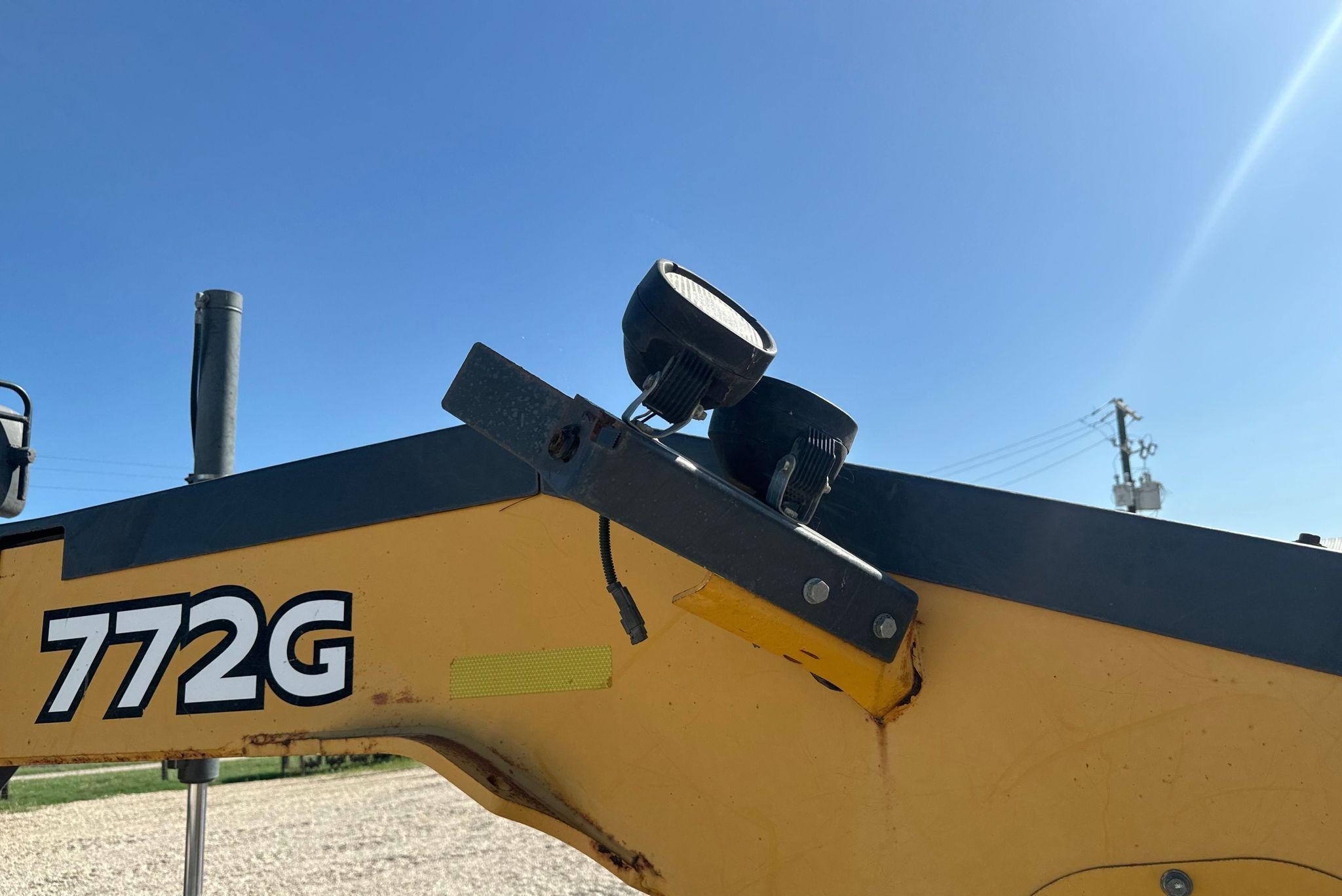 gallery 2013 John Deere 772G motor grader