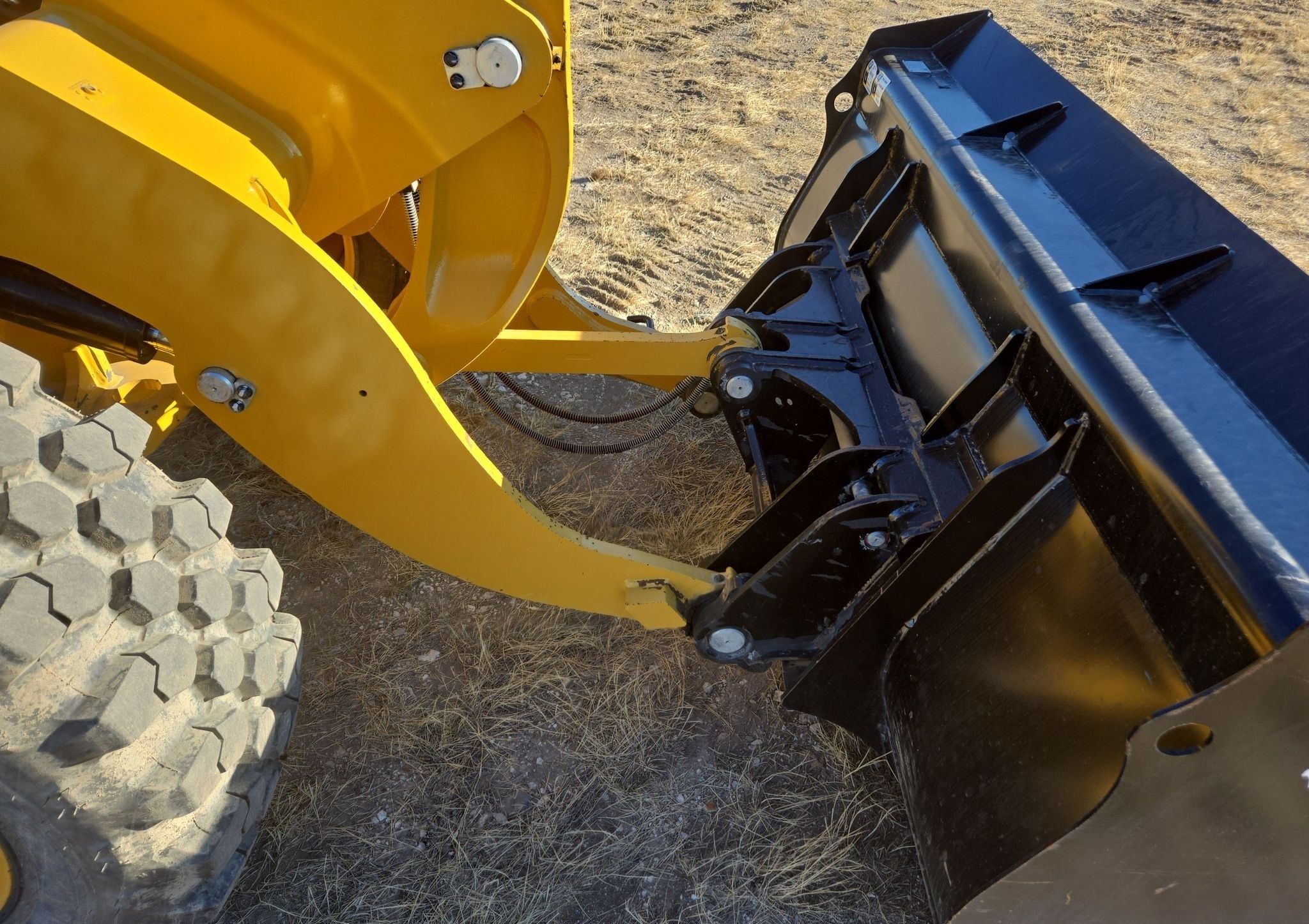 gallery 2022 Caterpillar 908M wheel loader