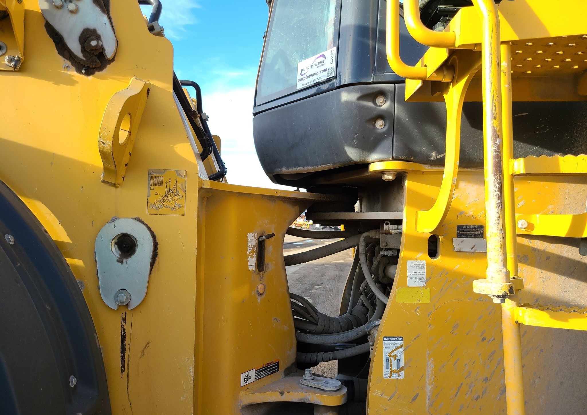 gallery 2009 John Deere 844K wheel loader