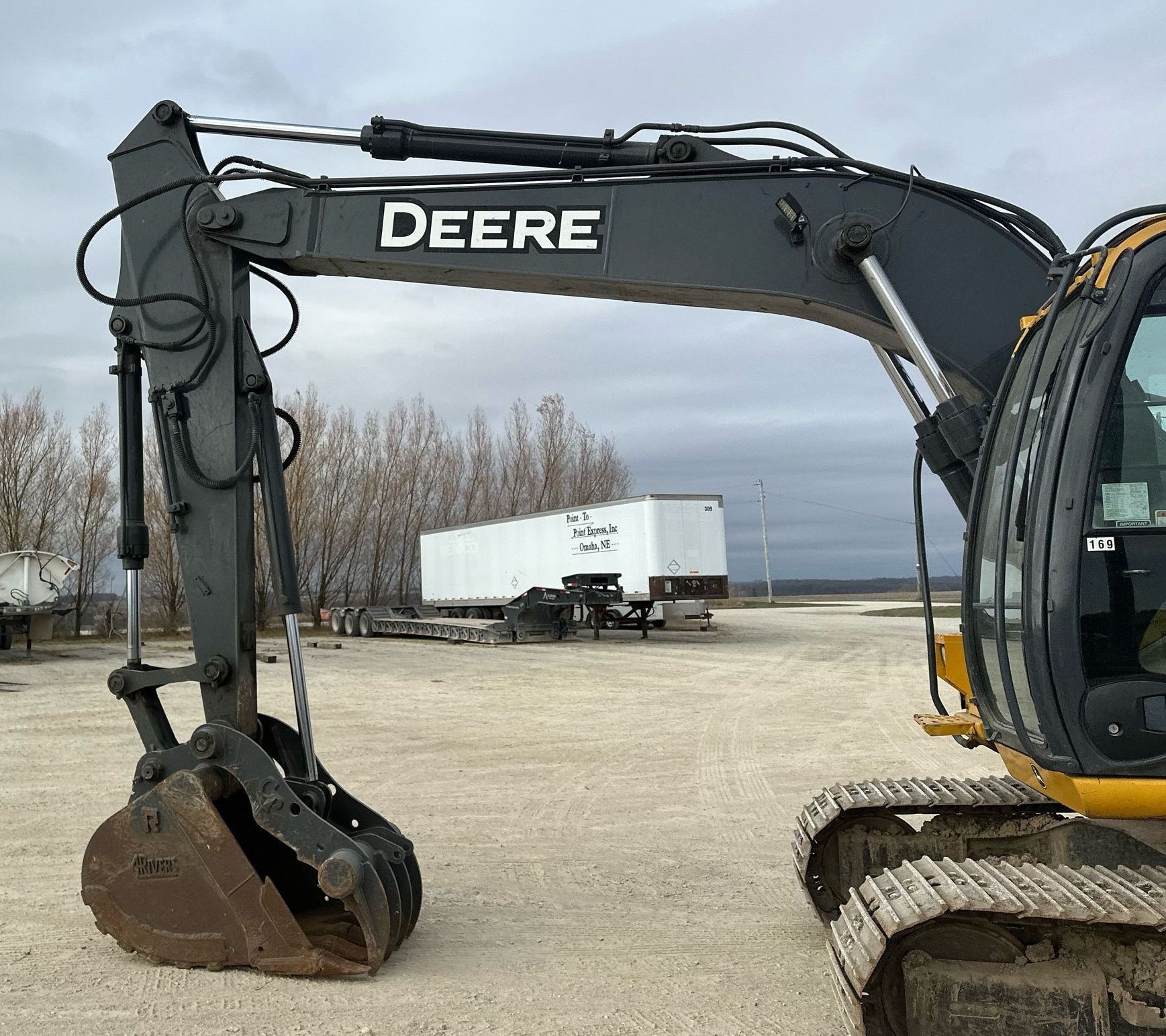 gallery 2012 John Deere FF135DX excavator