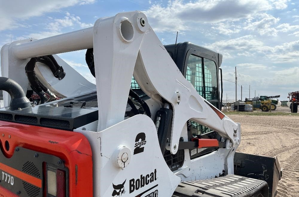 gallery 2019 Bobcat T770 Compact Track Loader