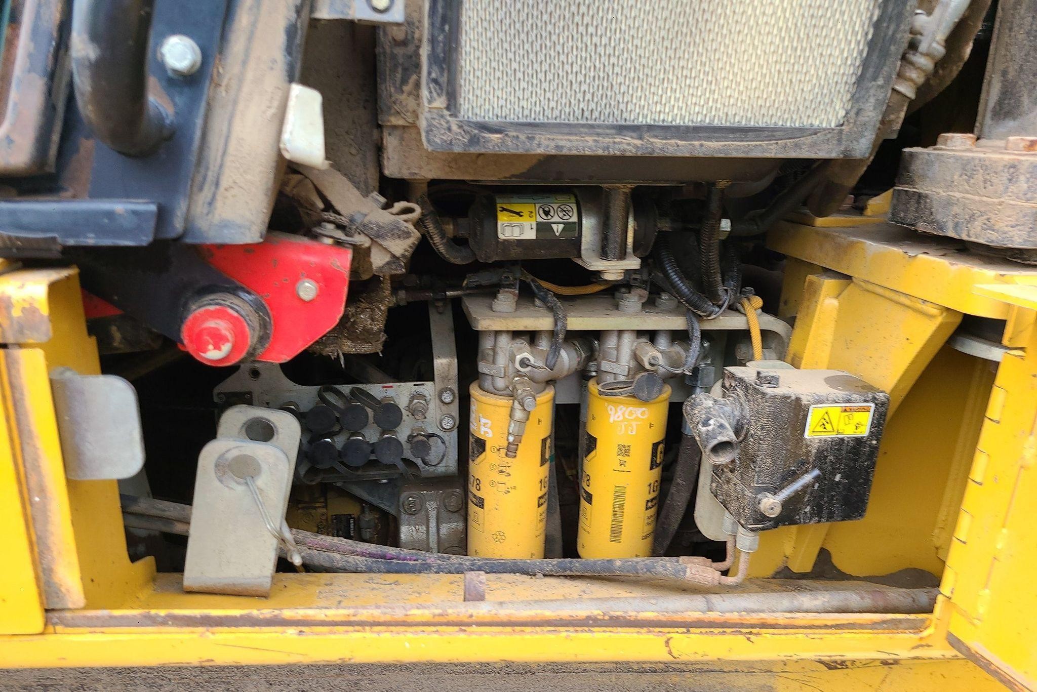 gallery 2008 Caterpillar 963D track loader
