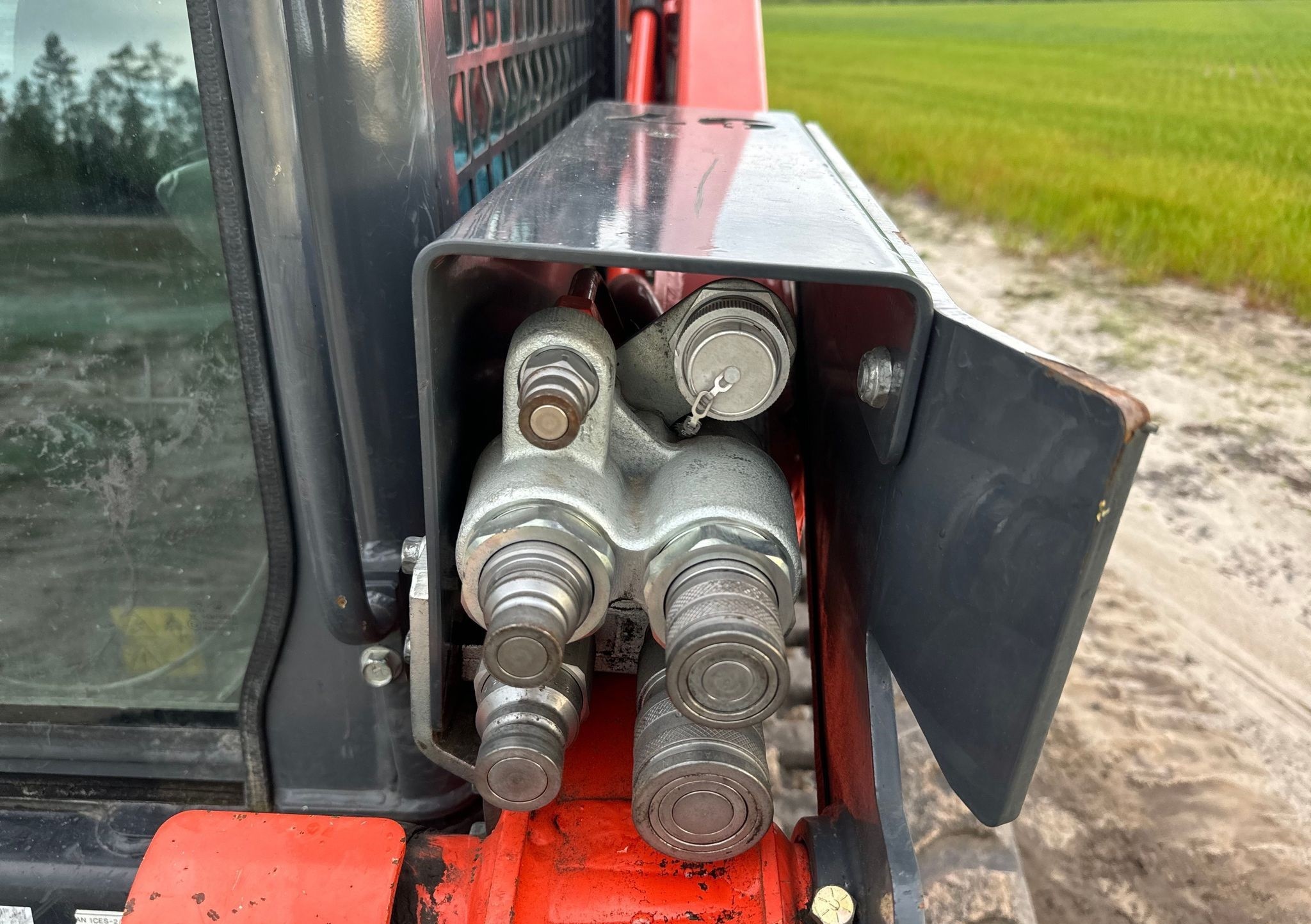 gallery 2021 Kubota SVL97-2 tracked skid steer loader