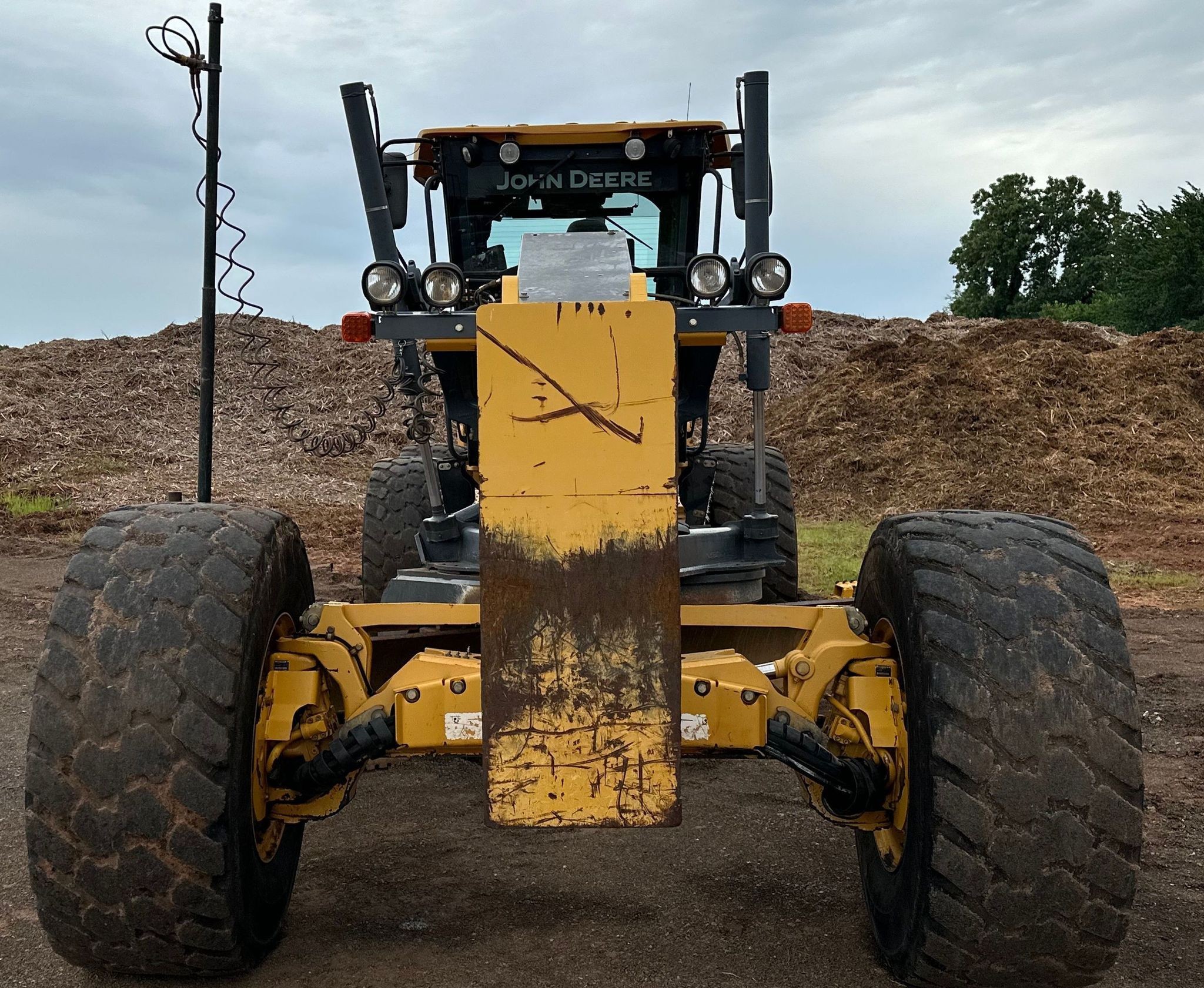 gallery 2013 John Deere 772GP motor grader