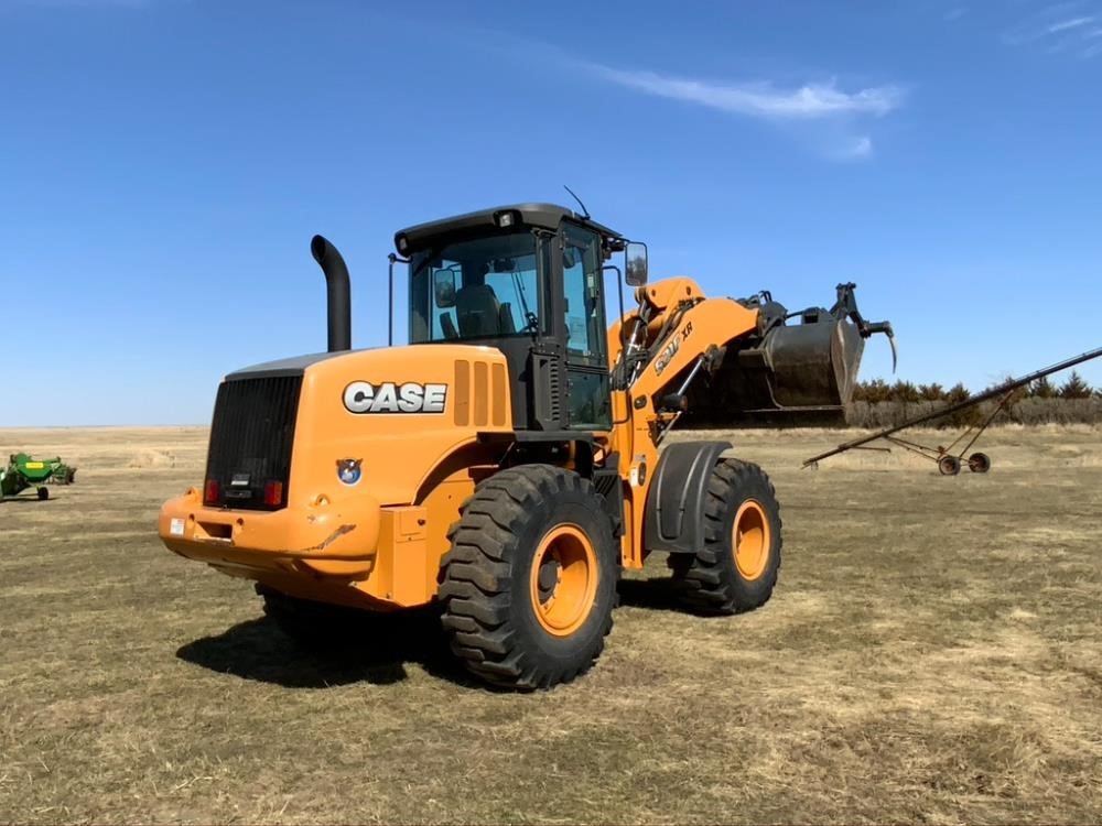 gallery 2015 Case 521F XR Wheel Loader W2.5yd Bucket & Grab-Tech Grapple
