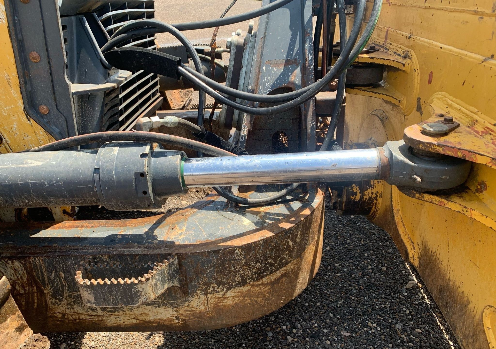 gallery 2014 John Deere 850K WLT dozer