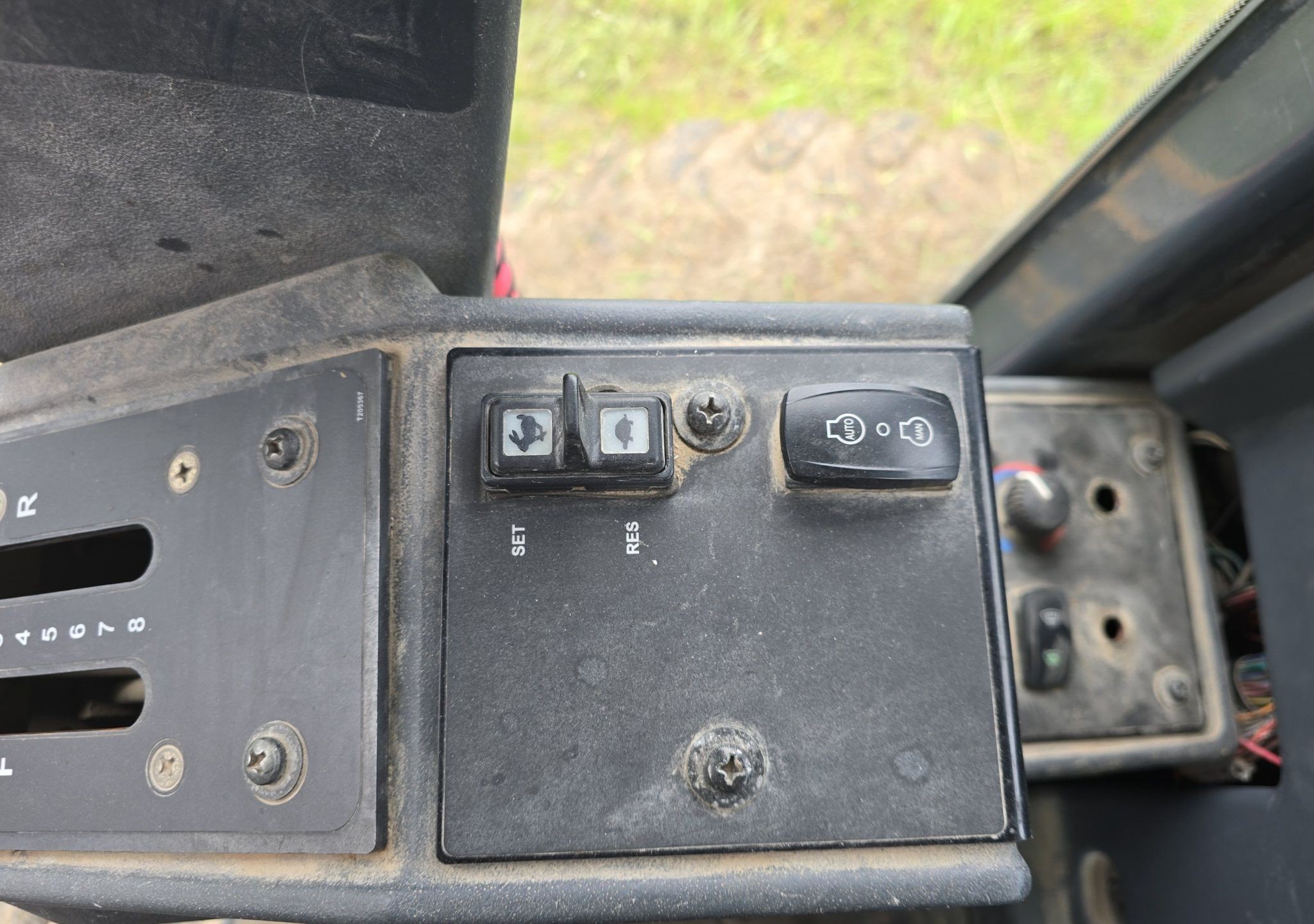 gallery 2013 John Deere 770G motor grader