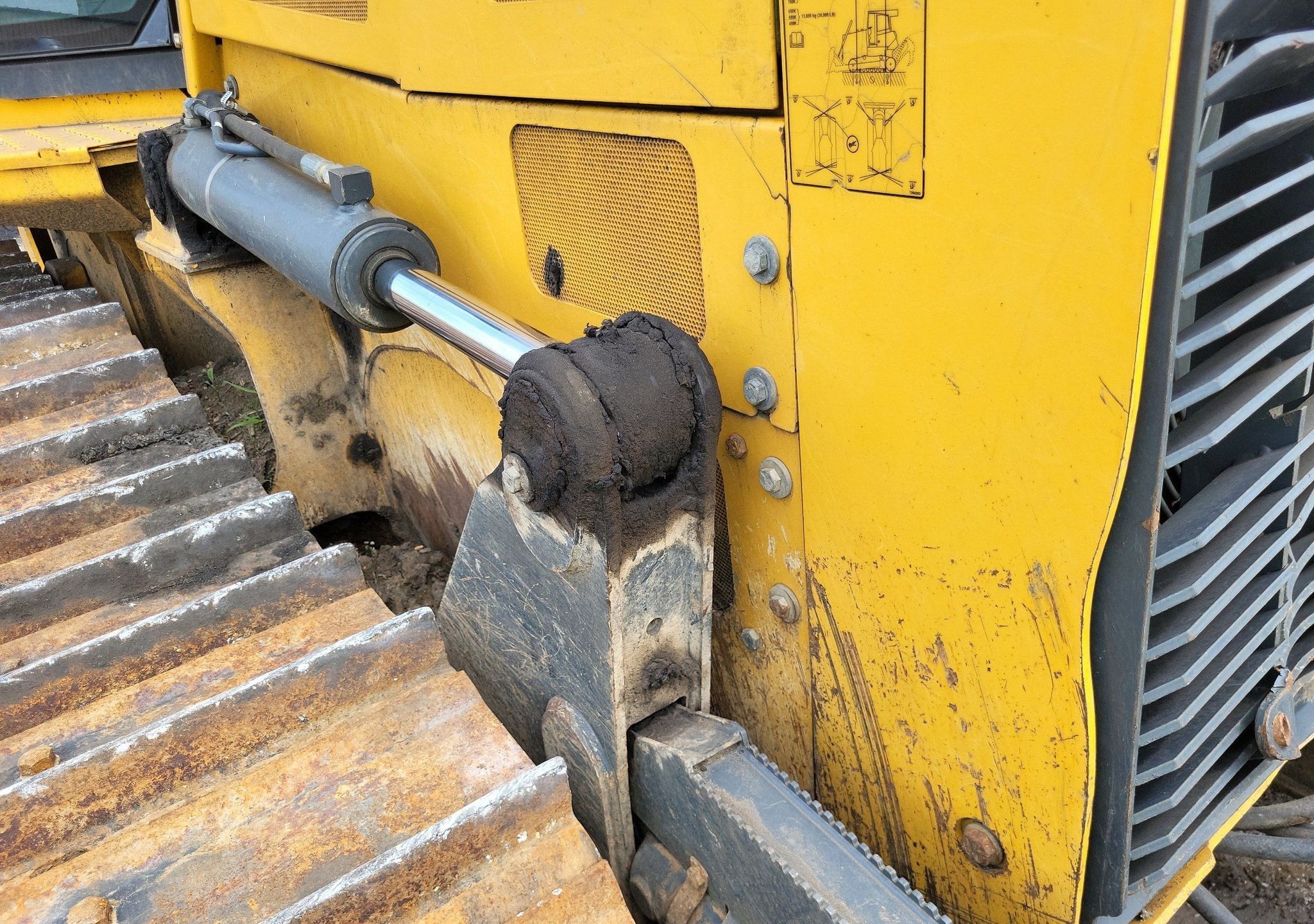 gallery 2015 John Deere 700K LGP dozer