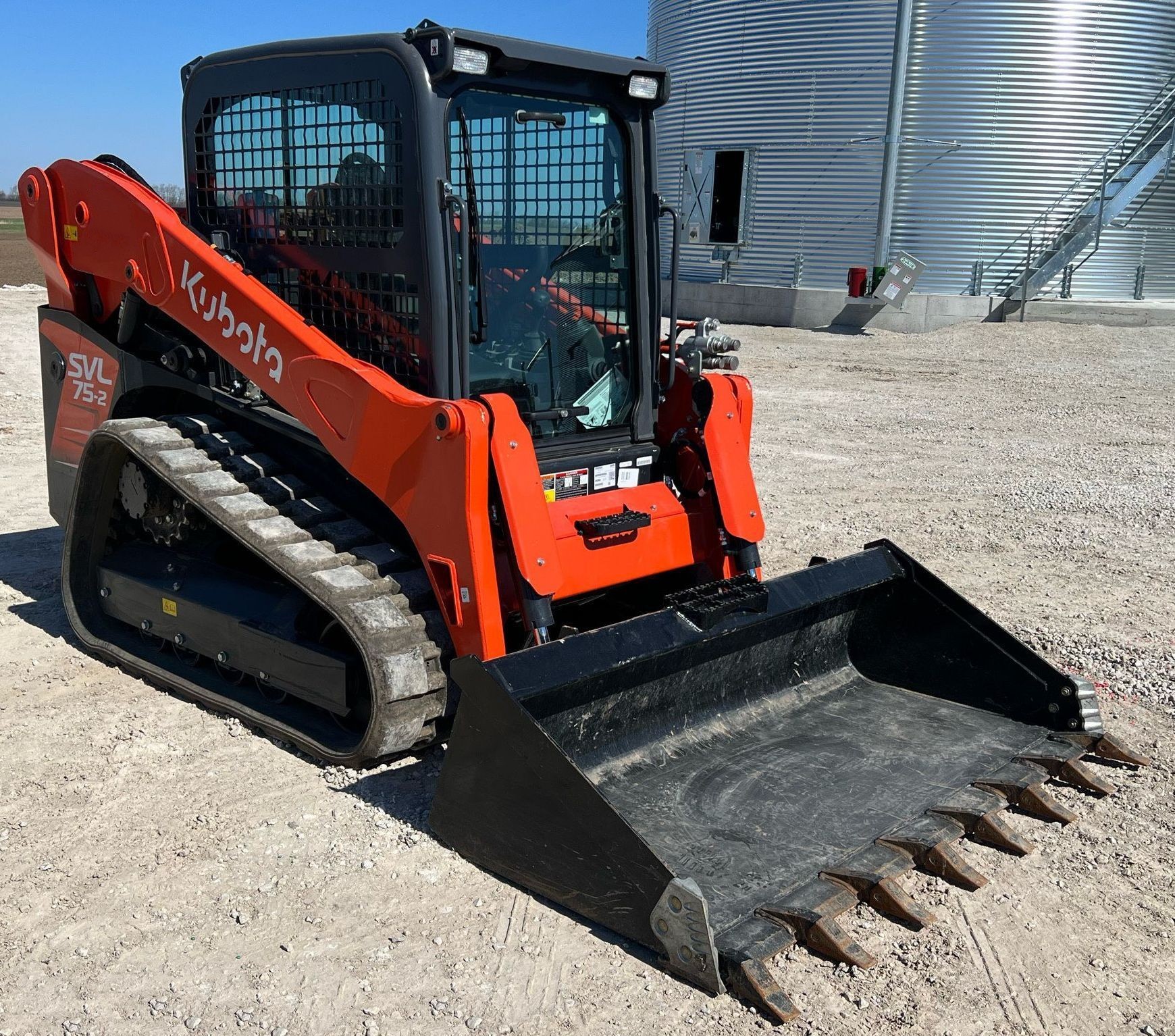 gallery 2022 Kubota SVL75-2 tracked skid steer loader