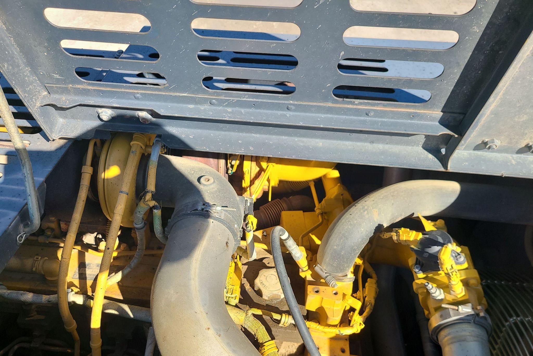 gallery 2014 John Deere 350G LC excavator