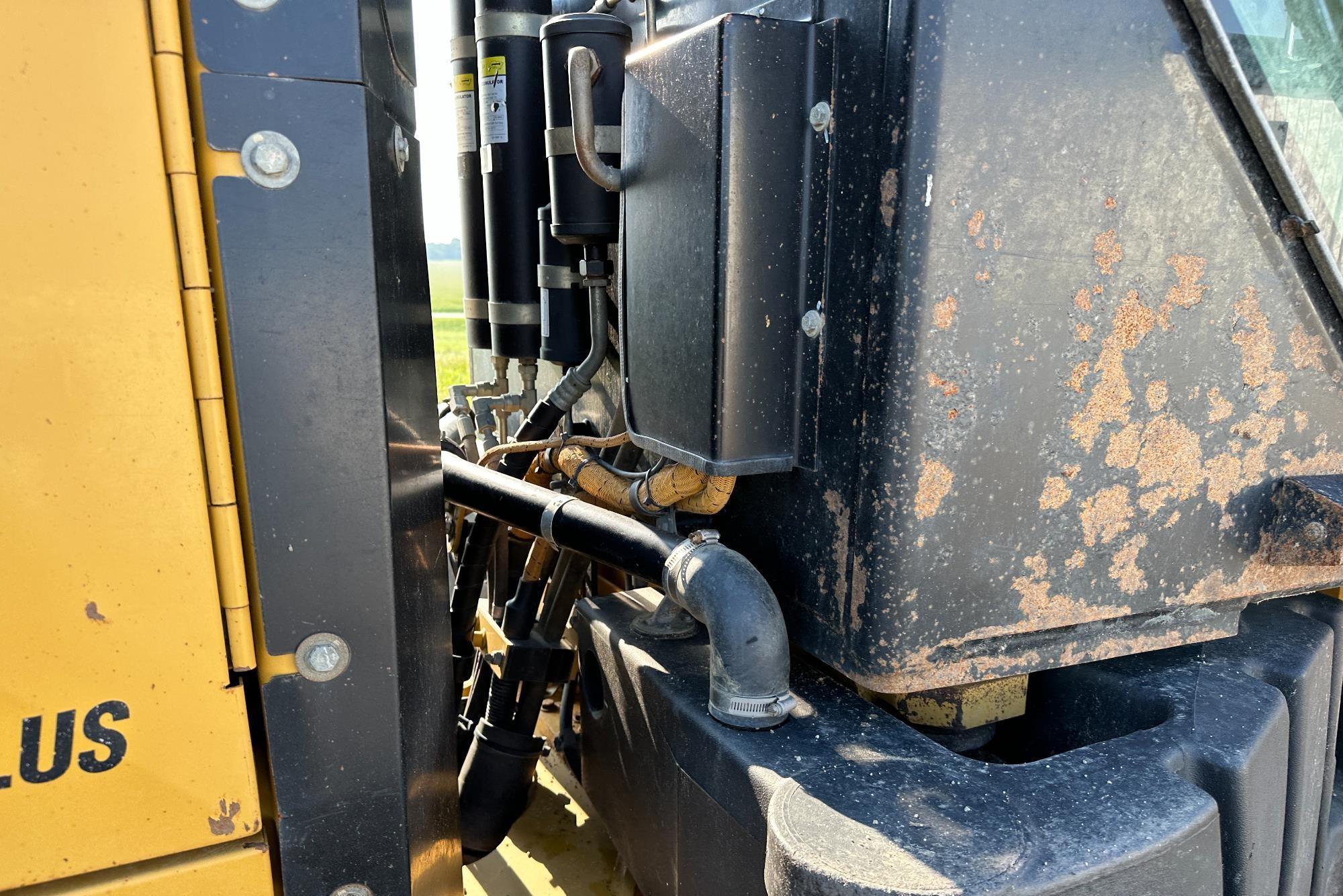gallery 2014 Caterpillar 140M2 VHP Plus Motor Grader