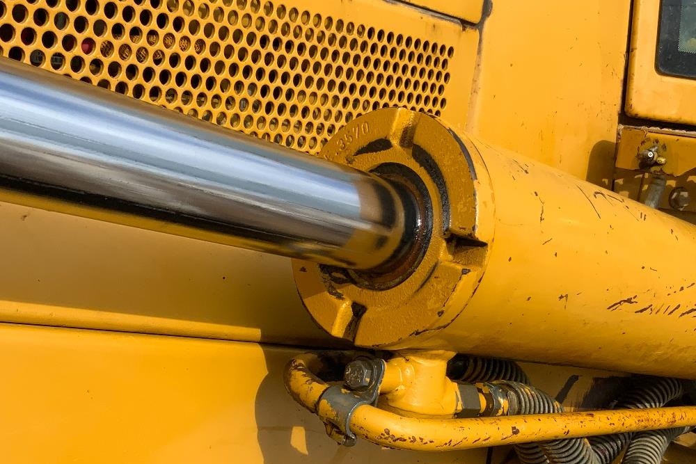 gallery 2005 Caterpillar D6N LGP Crawler Dozer
