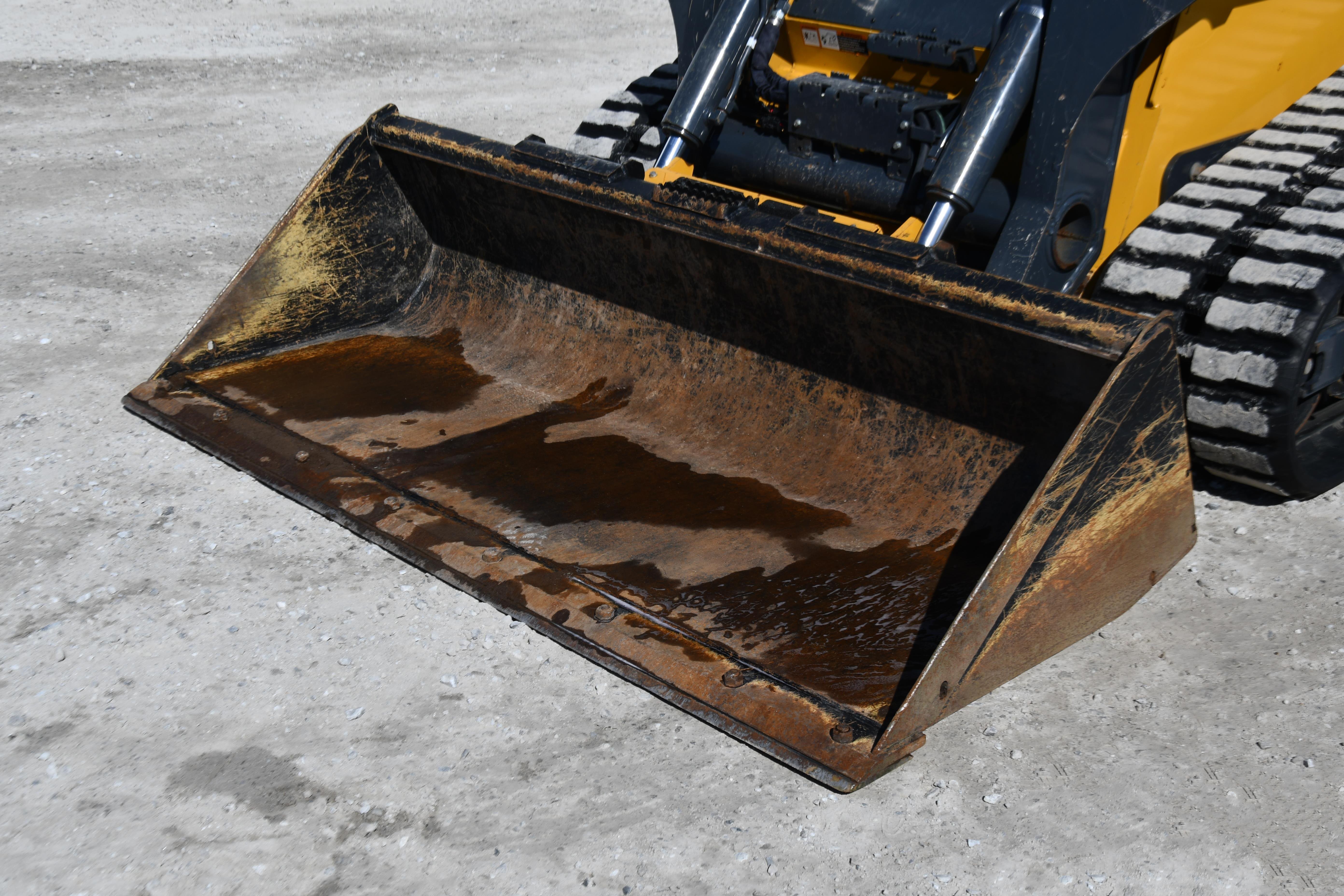 gallery 2022 JohnDeere 333G compact track loader