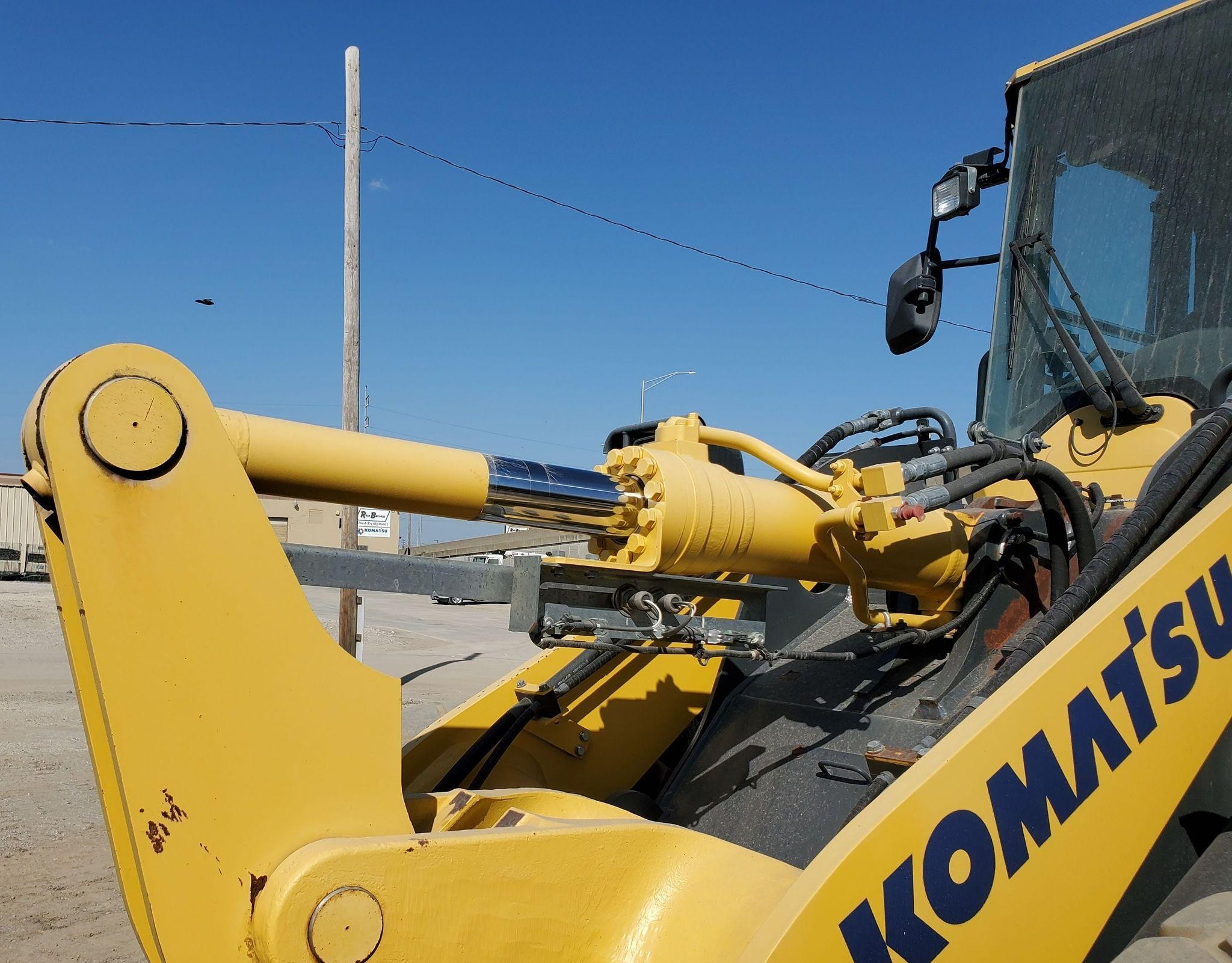 gallery 2014 Komatsu WA270-7 wheel loader